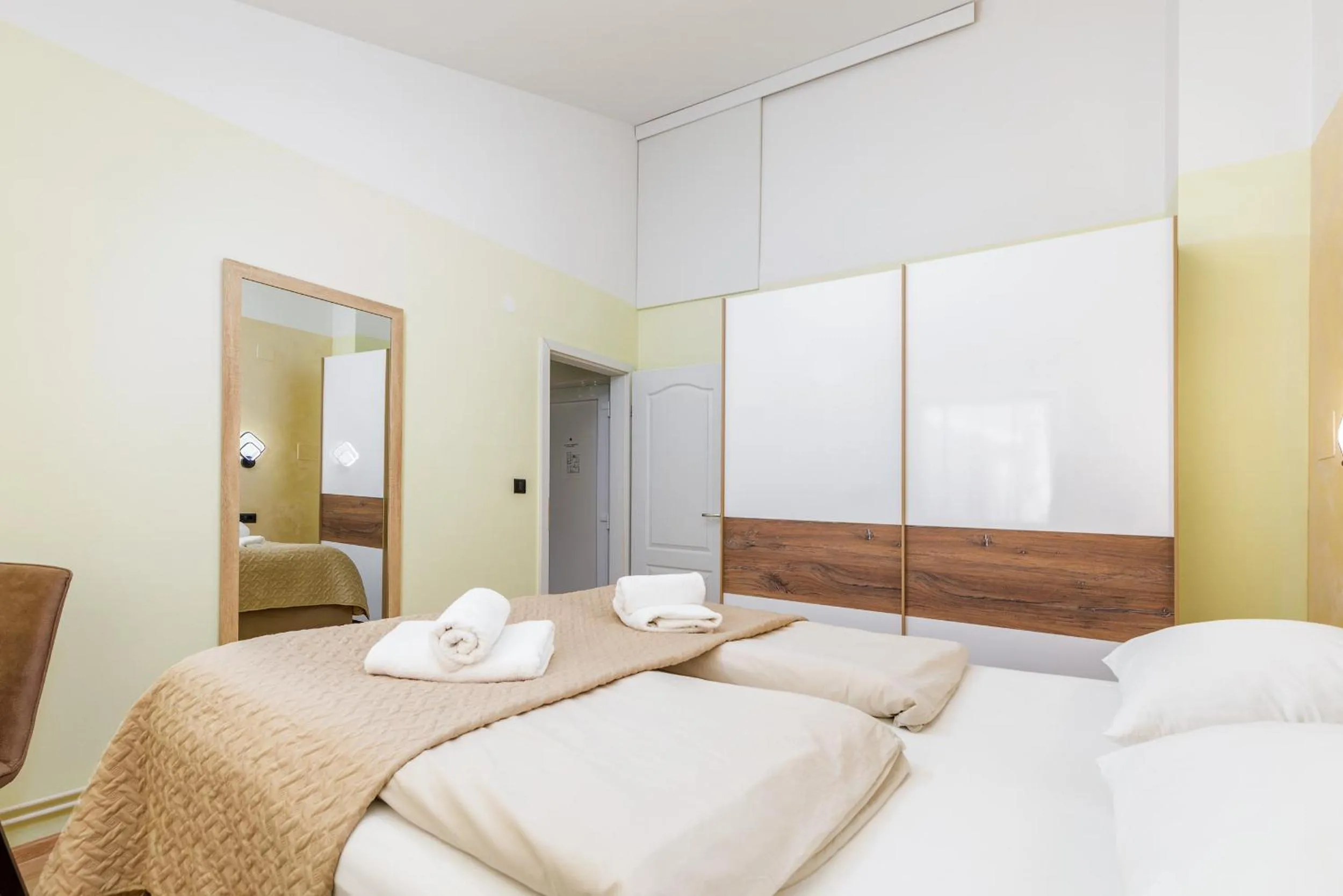 Bed in Apartments Ana-Maria