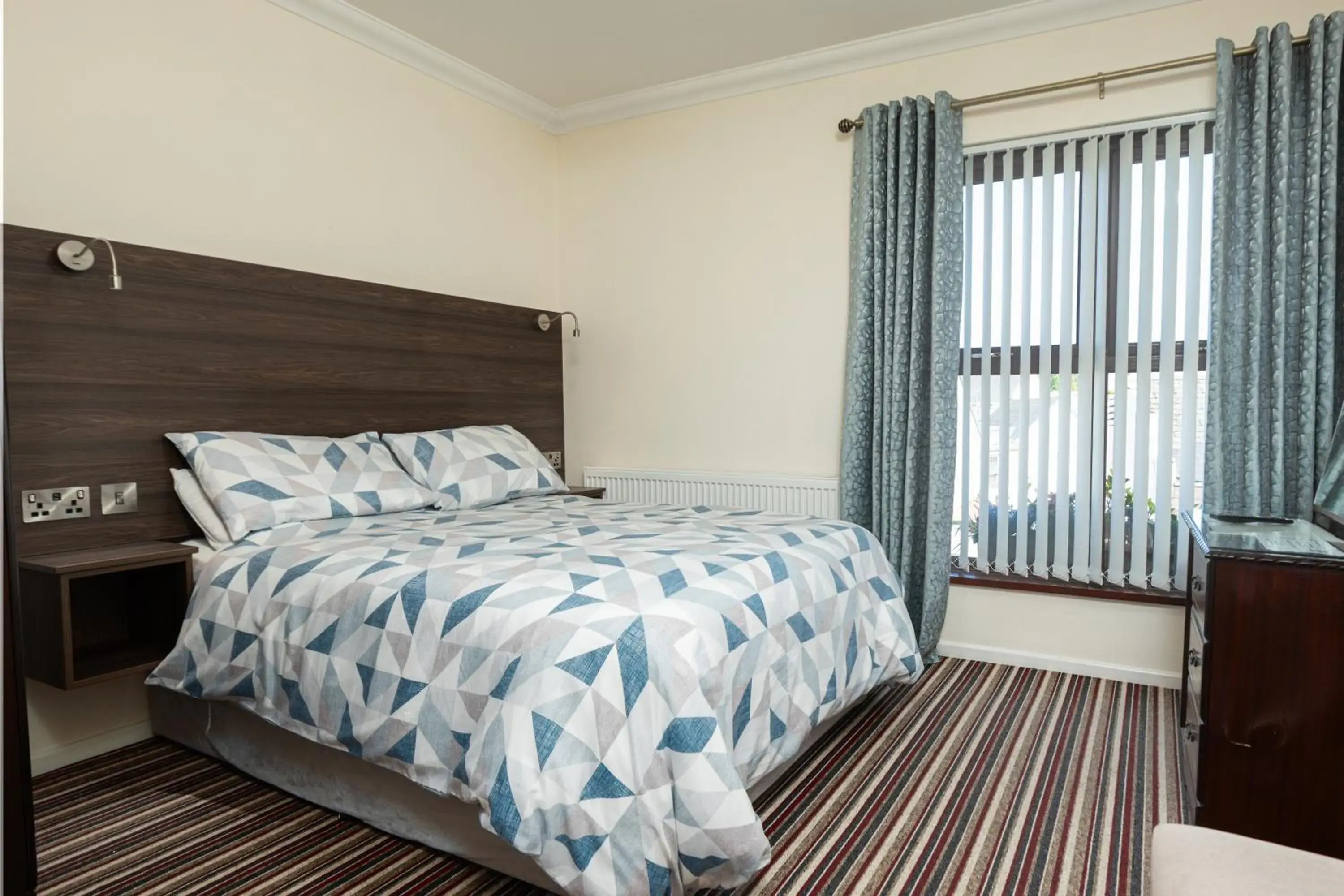 Standard Double Room in The Derg Arms B&B Standard Double Room in The Derg Arms B&B