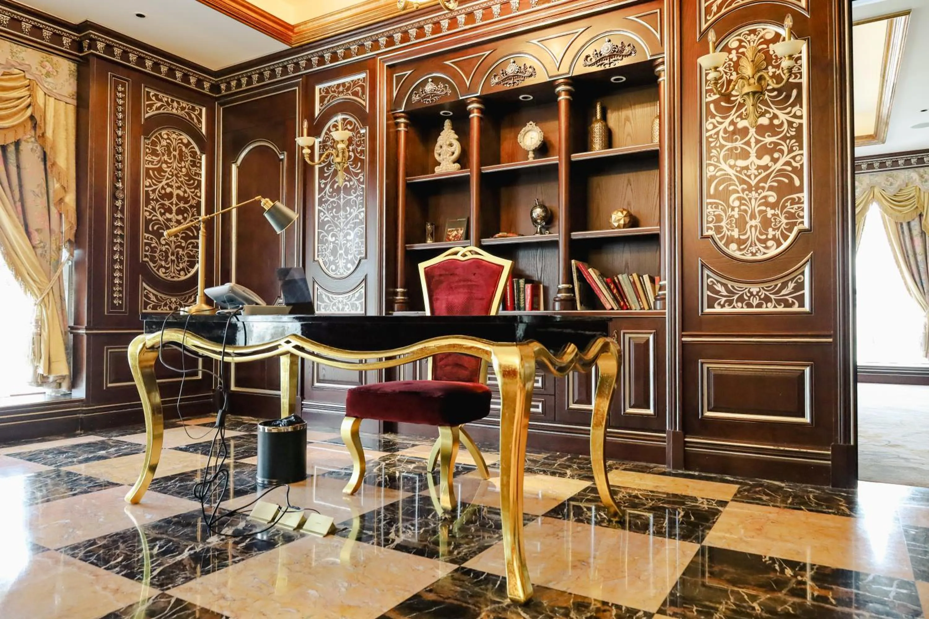 Living room in Hotels & Preference Hualing Tbilisi