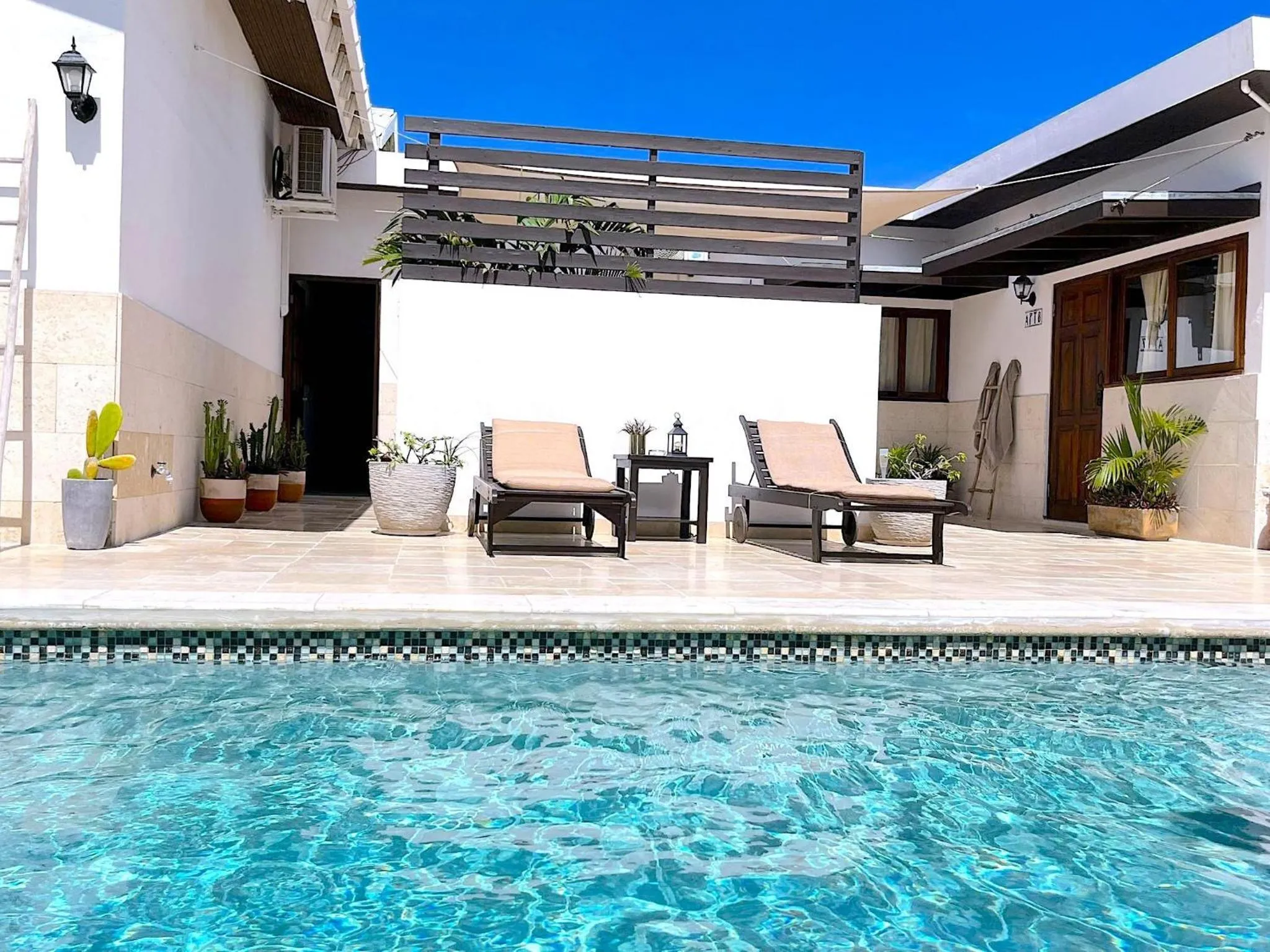 Pool view in Aruba Lagunita