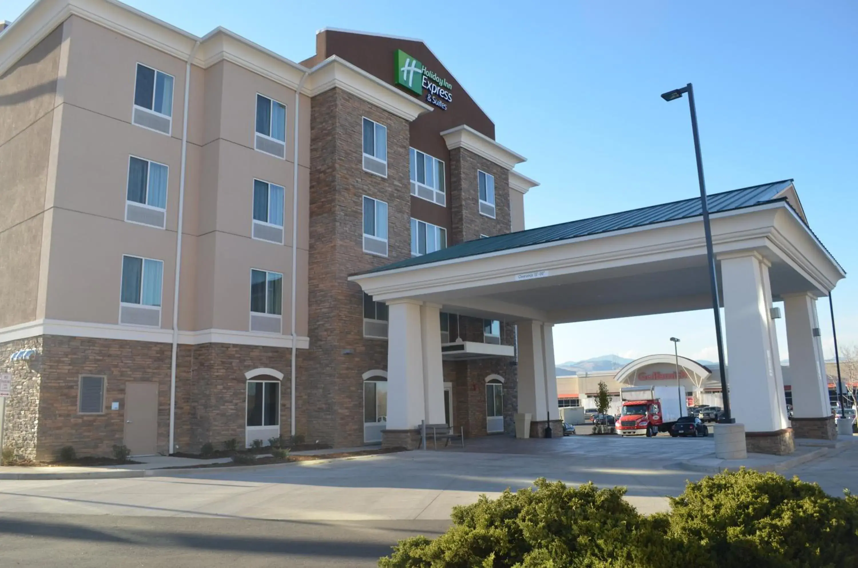 Property building in Holiday Inn Express & Suites Golden by IHG Property building in Holiday Inn Express & Suites Golden by IHG