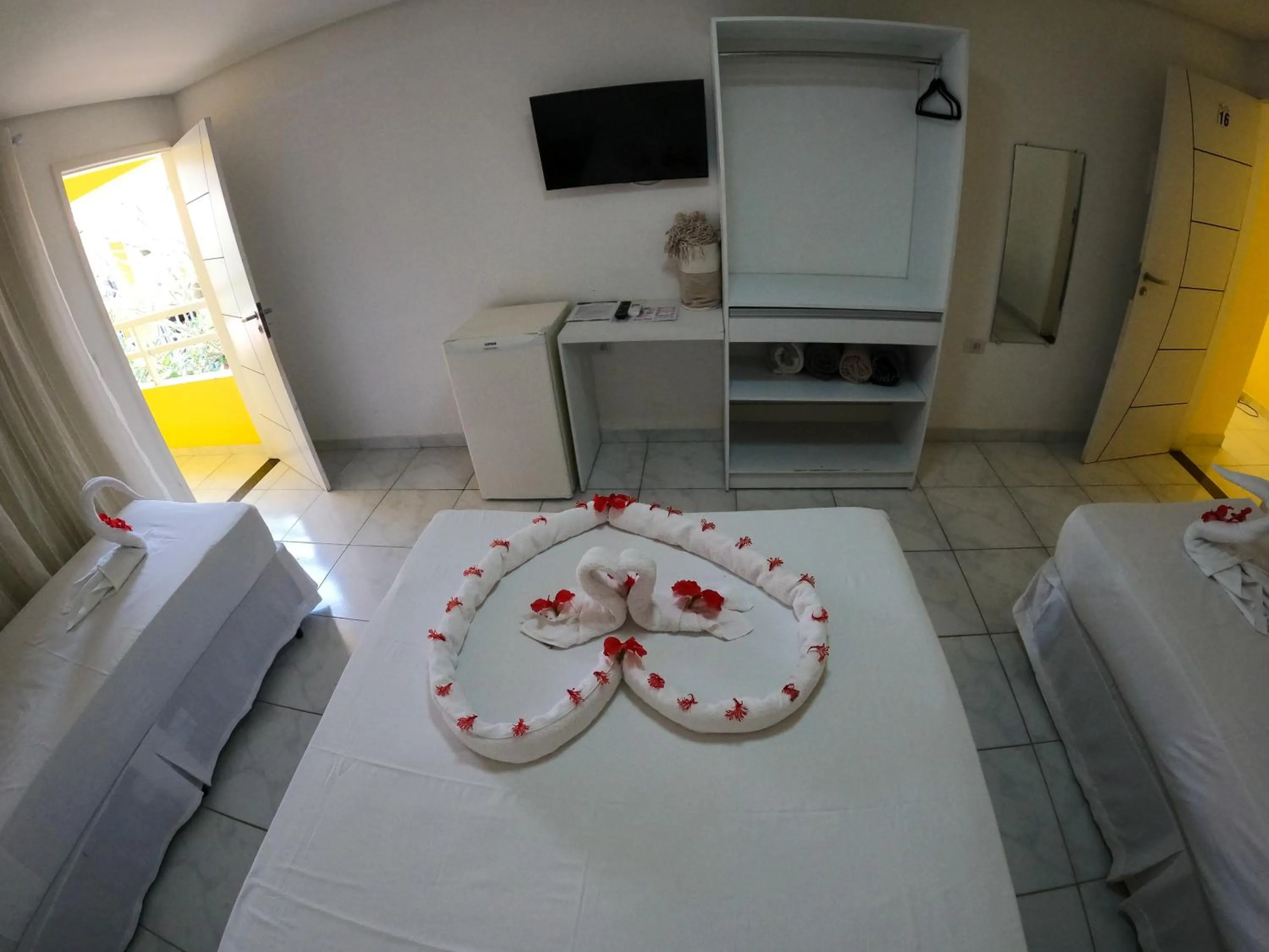 Photo of the whole room, Bed in Pousada Joia Rara