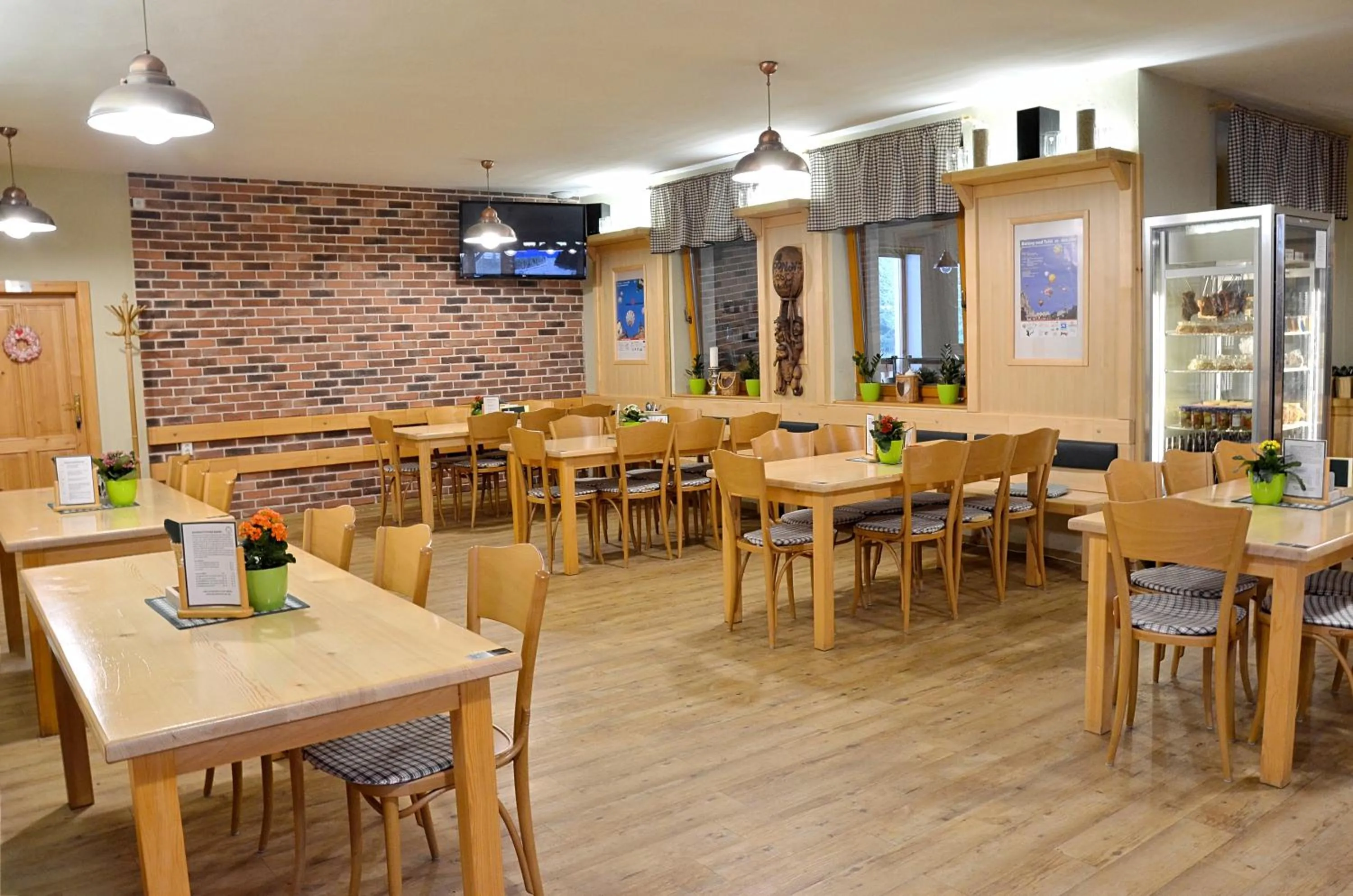 Restaurant/places to eat in Balónový hotel a pivovar Radešín