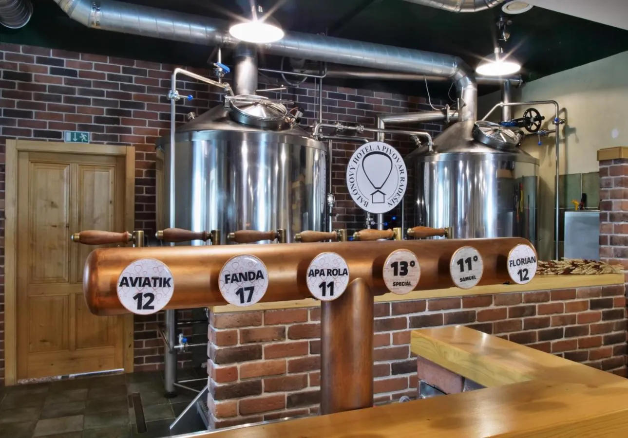 On-site shops in Balónový hotel a pivovar Radešín