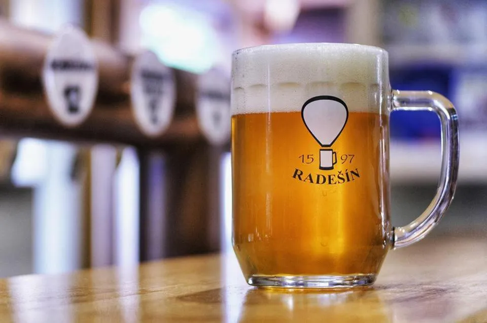Alcoholic drinks in Balónový hotel a pivovar Radešín