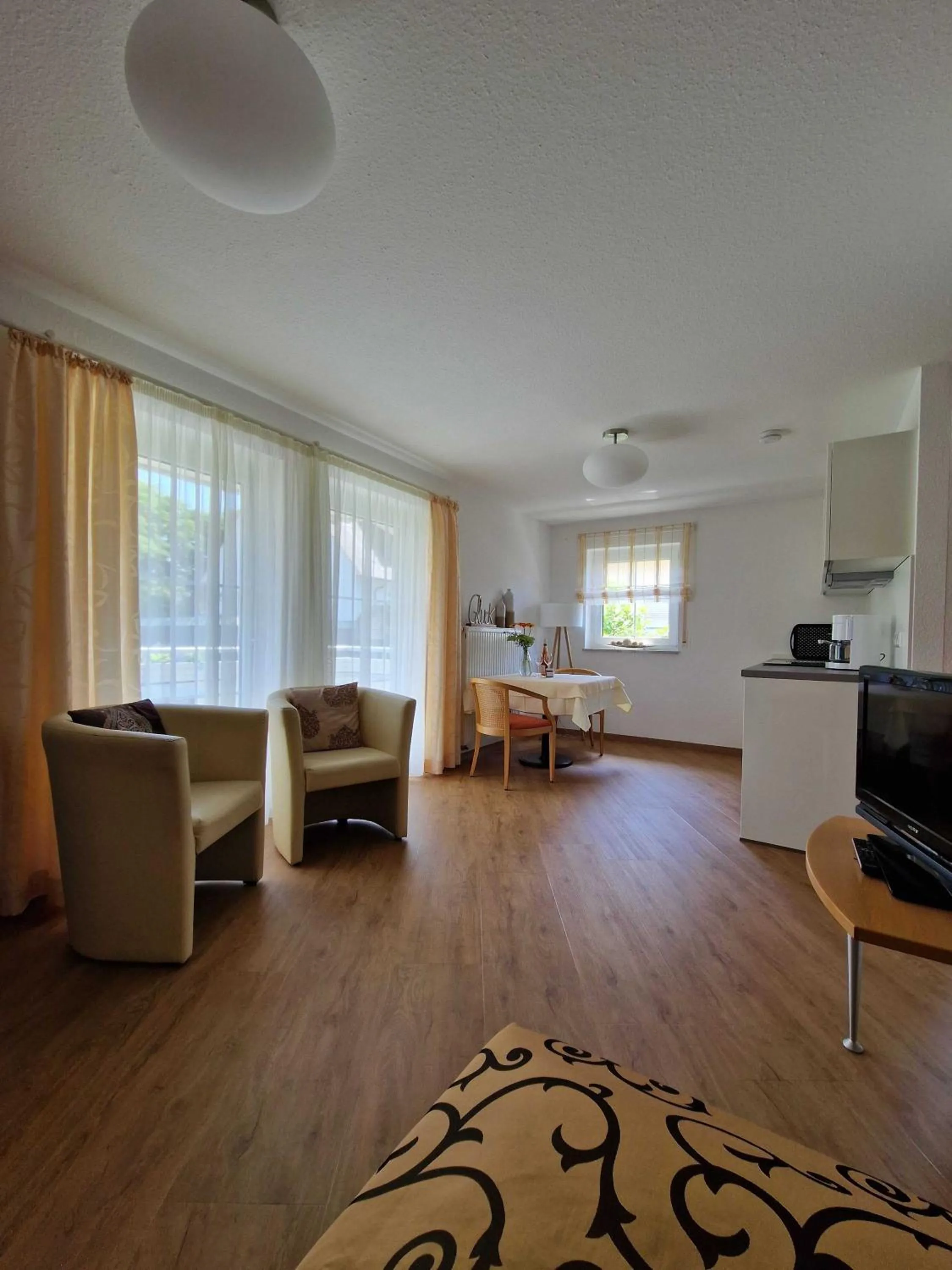 Photo of the whole room in Im Winkel Appartements und Zimmer