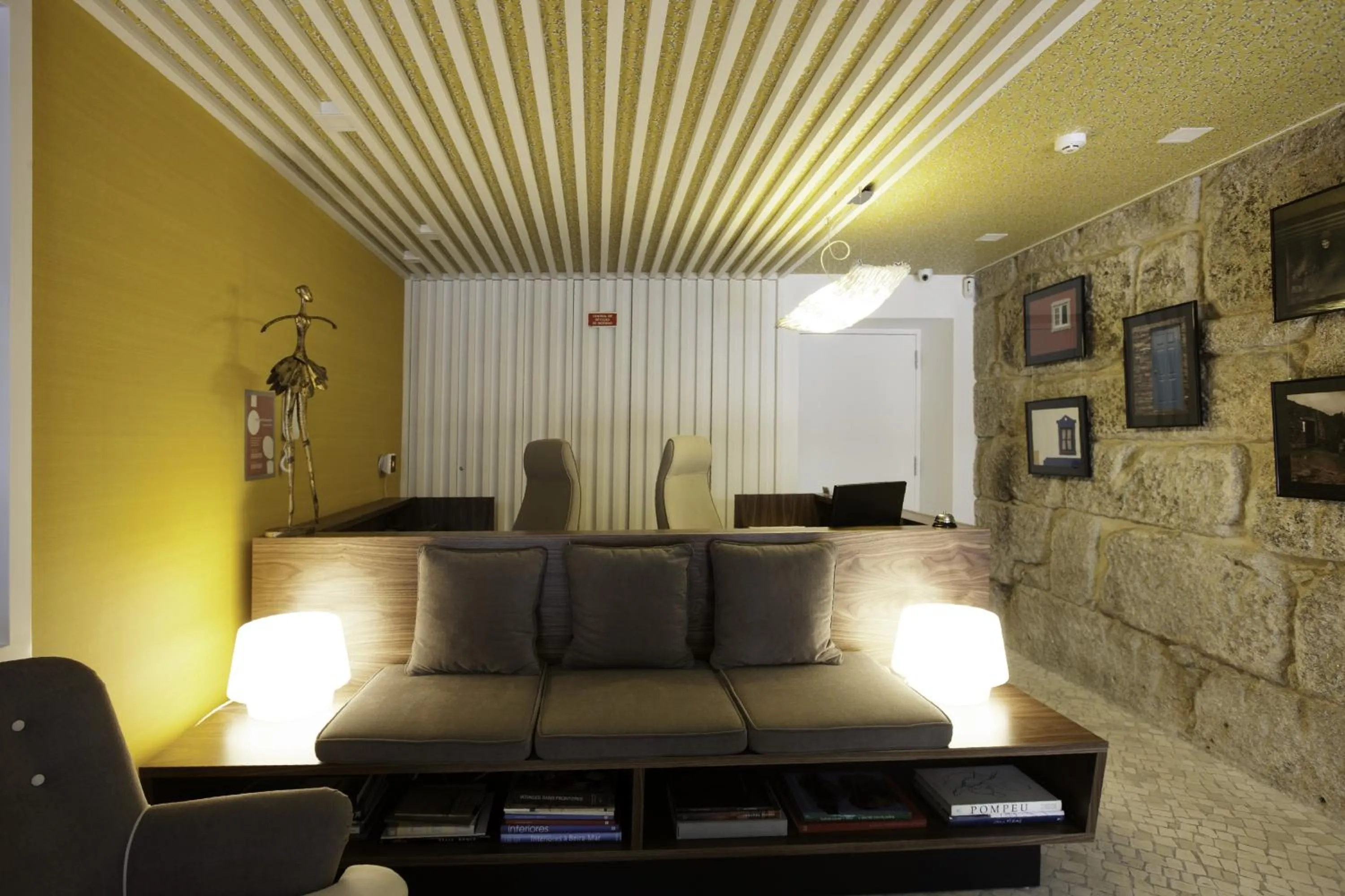 Lobby or reception in In Porto Gallery Guesthouse