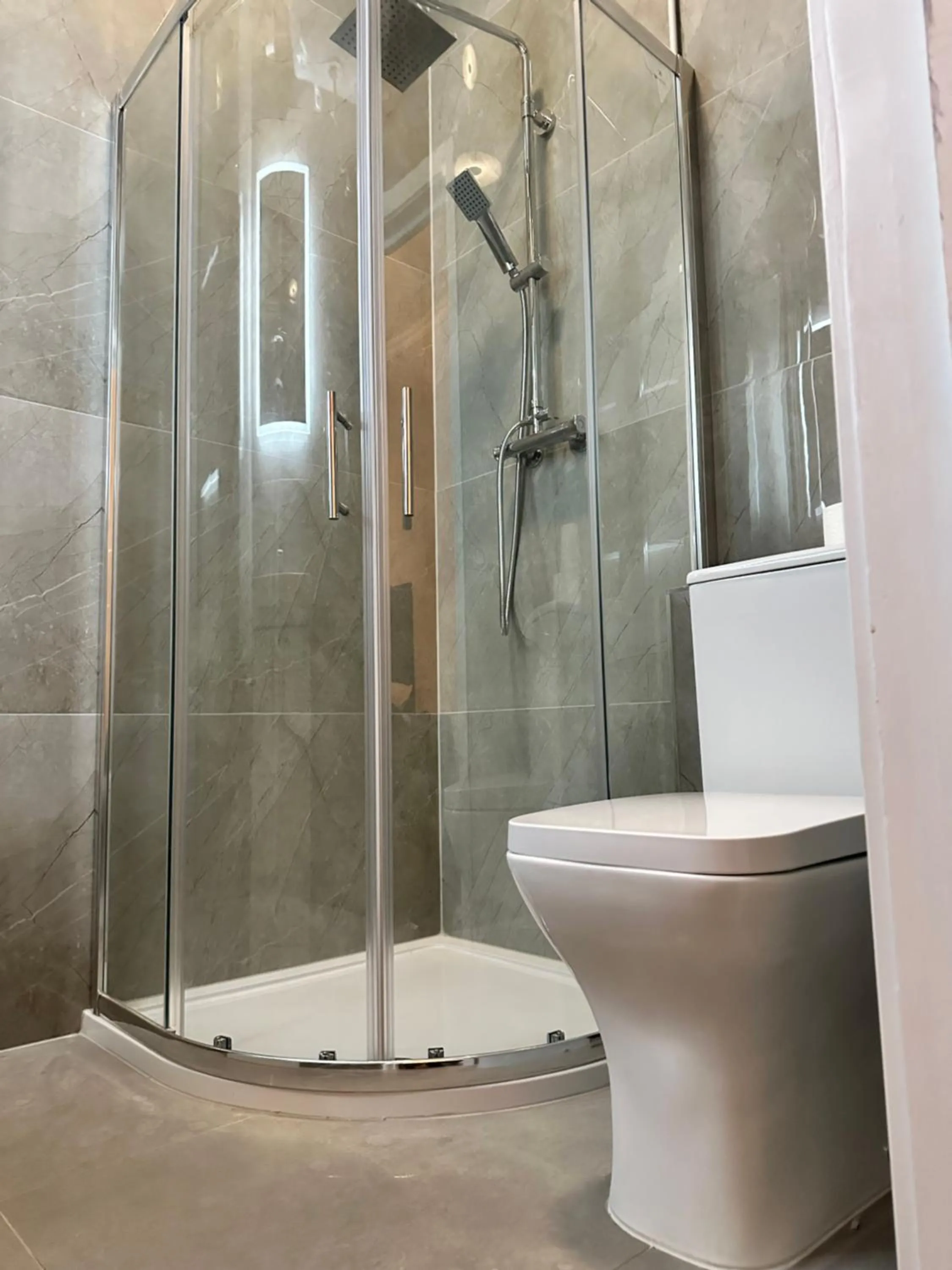 Green Ariana Hotel - near Wembley and central London