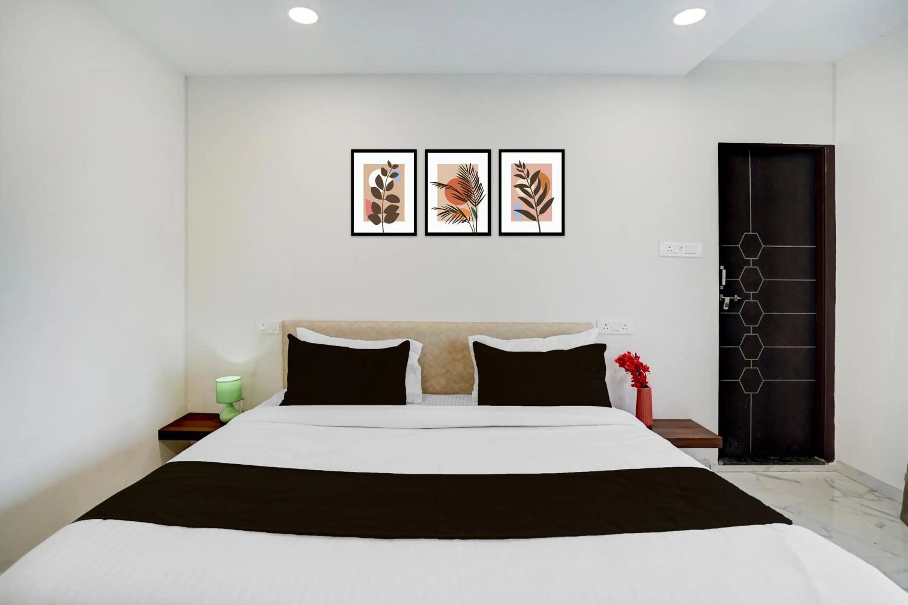 Small Double Room - single occupancy in Super Collection O Omkar Nagar Nagpur