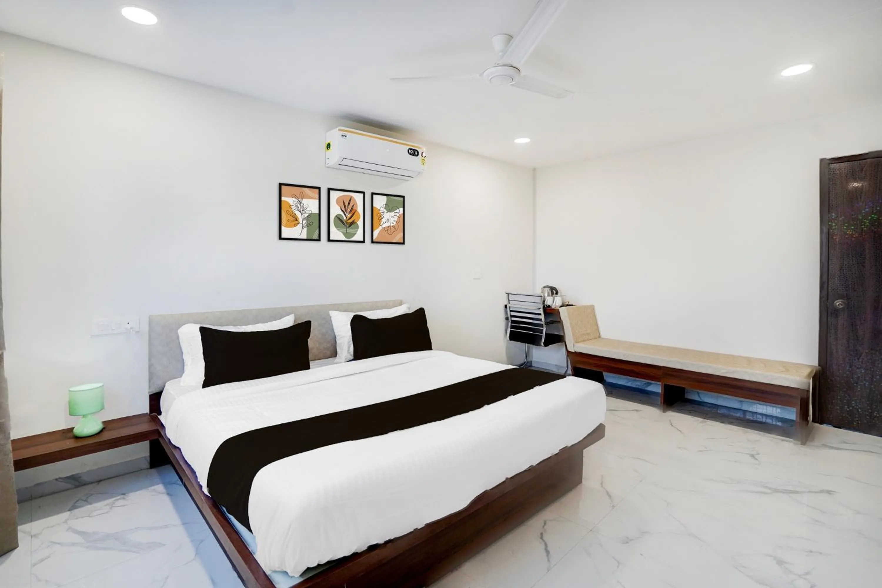 Small Double Room - single occupancy in Super Collection O Omkar Nagar Nagpur
