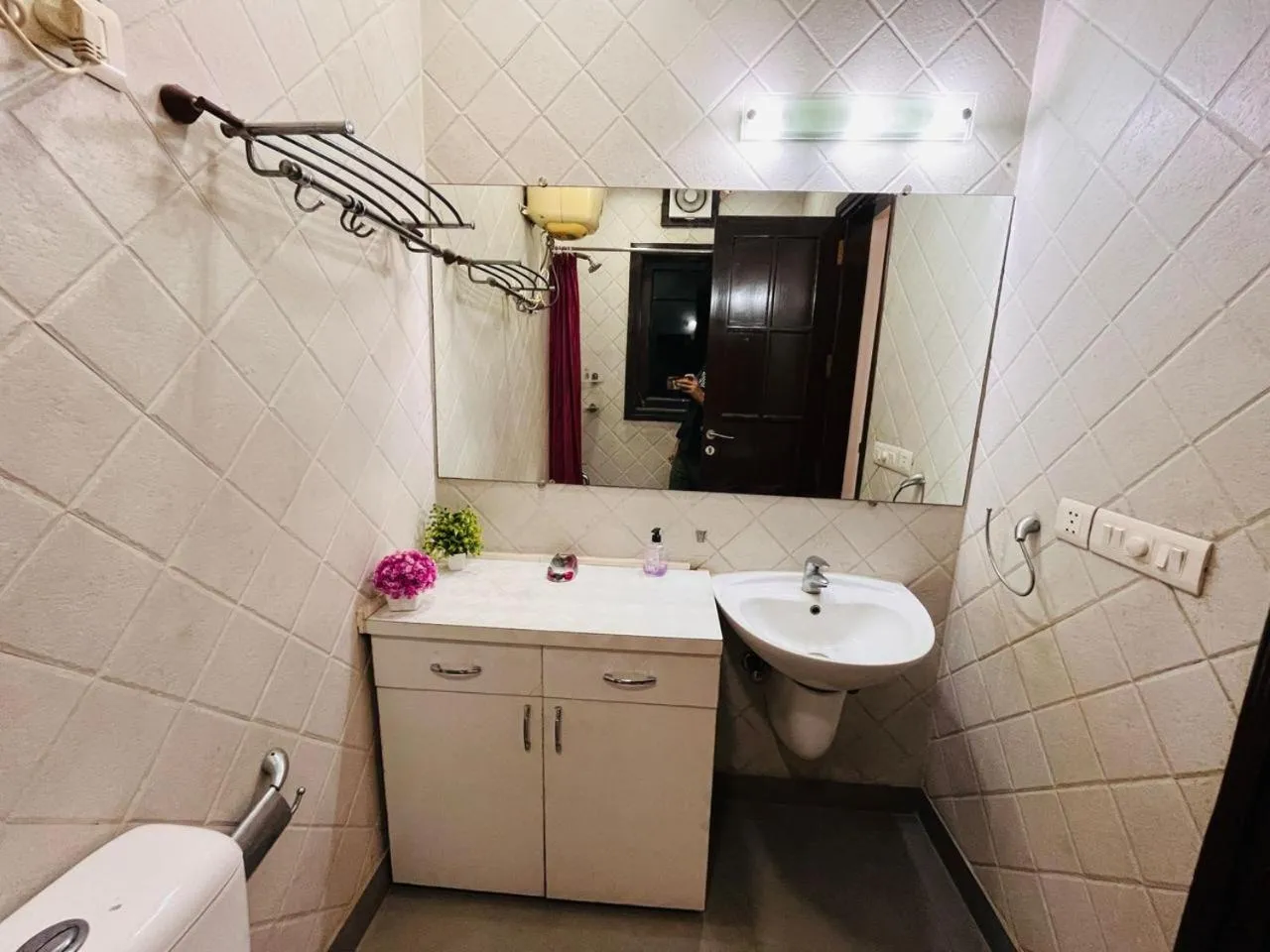 Toilet in Abode Residency near USA Embassy Delhi Safdarjung Enclave New Delhi