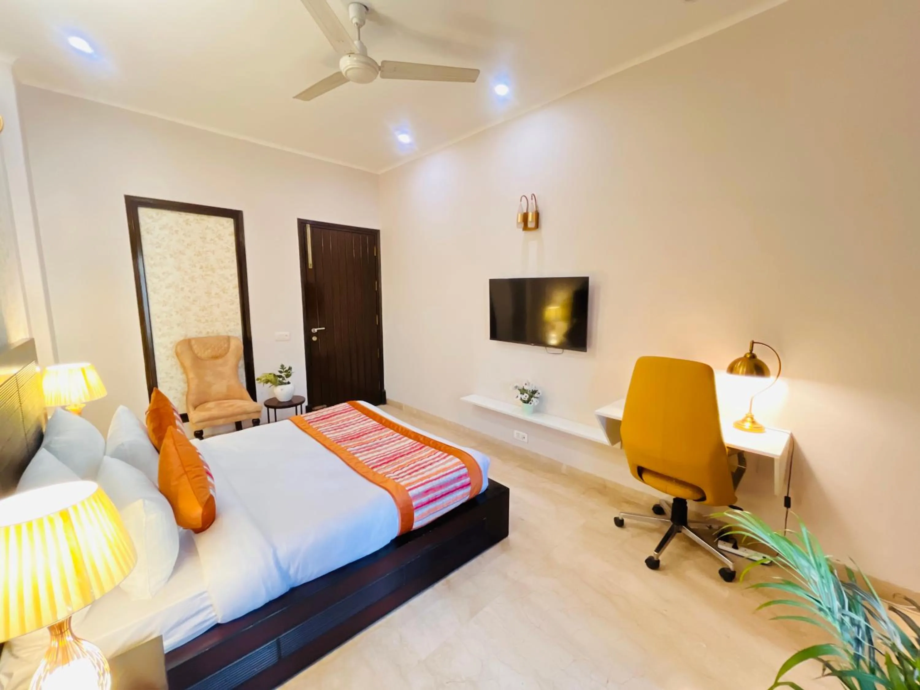 Photo of the whole room, Bed in Abode Residency near USA Embassy Delhi Safdarjung Enclave New Delhi