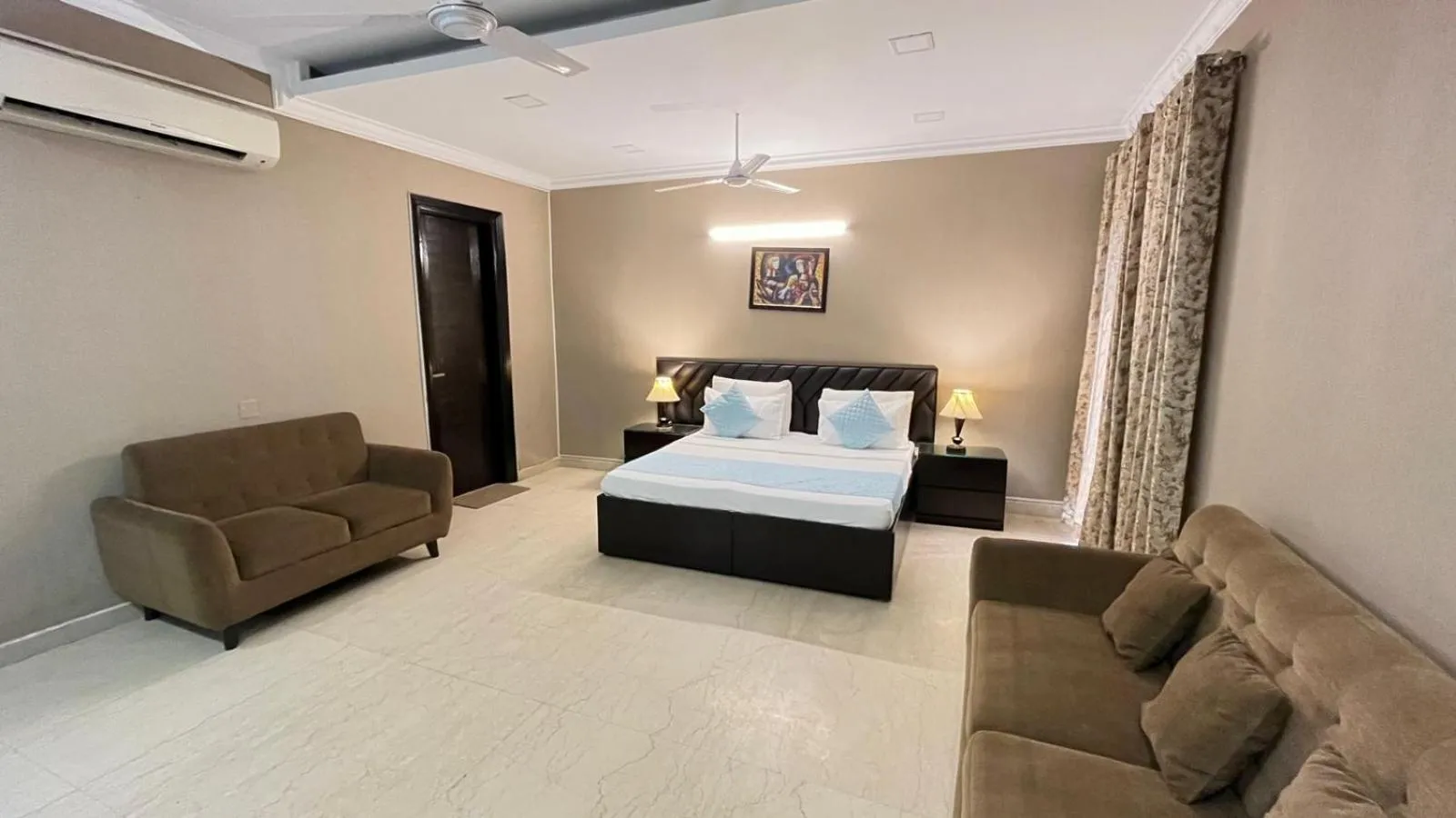 Bed in Abode Residency near USA Embassy Delhi Safdarjung Enclave New Delhi