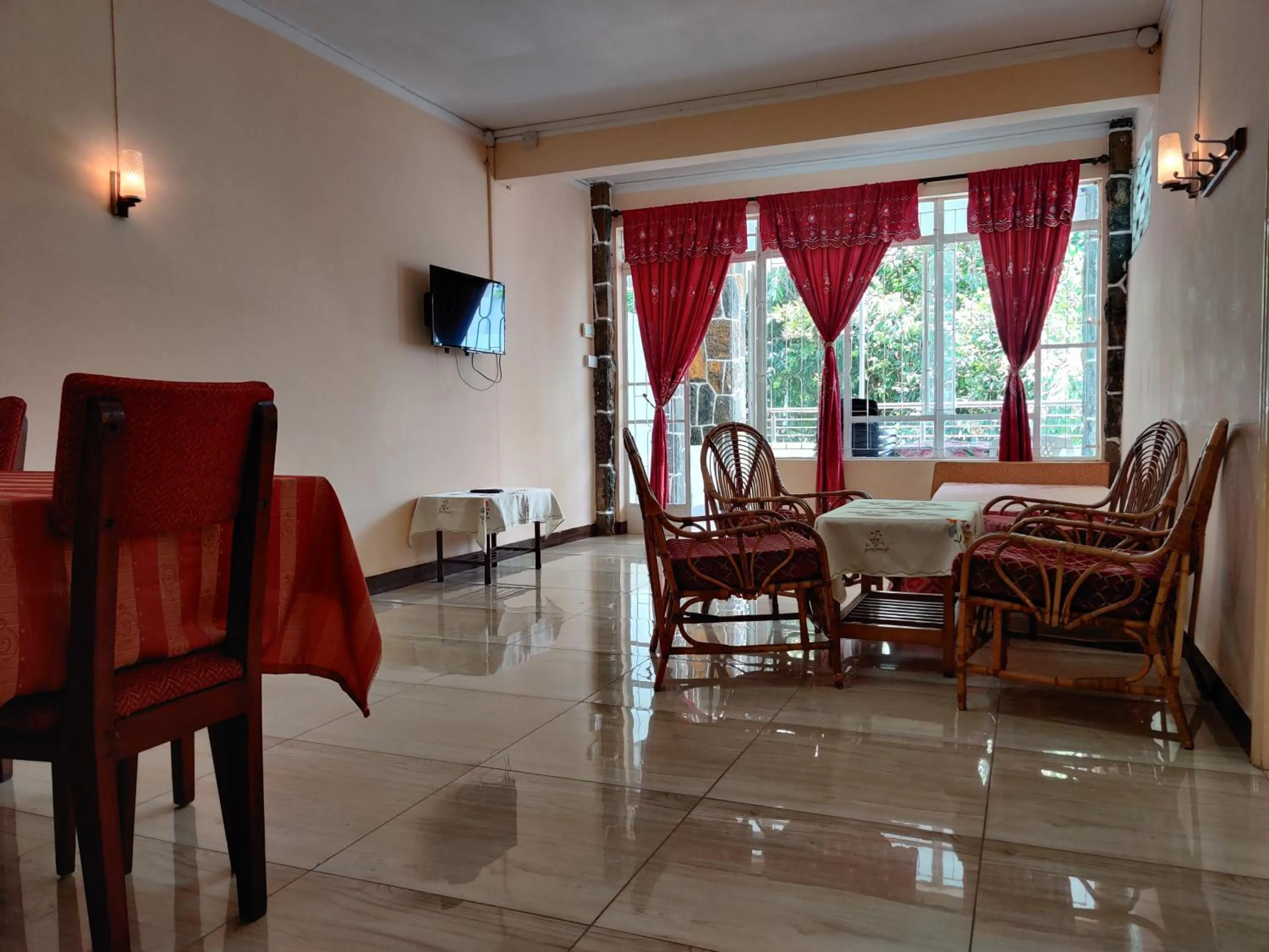 Living room in Pereybere Beach Apartments