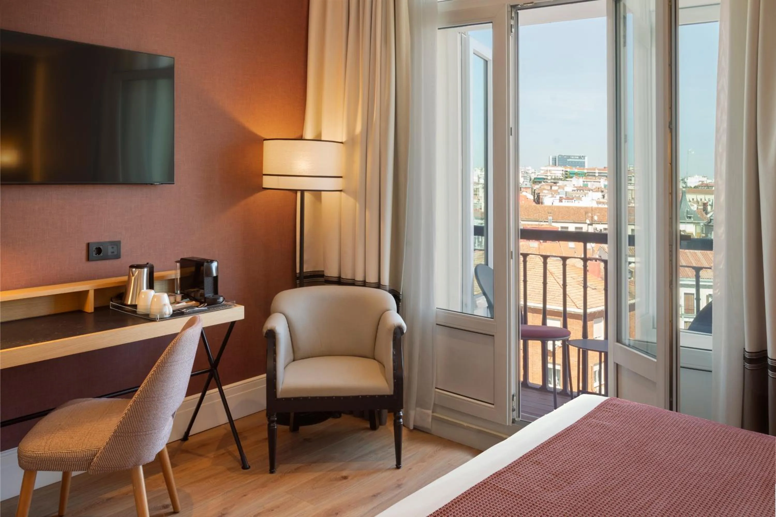 Bed in Catalonia Plaza España Hotel & Spa