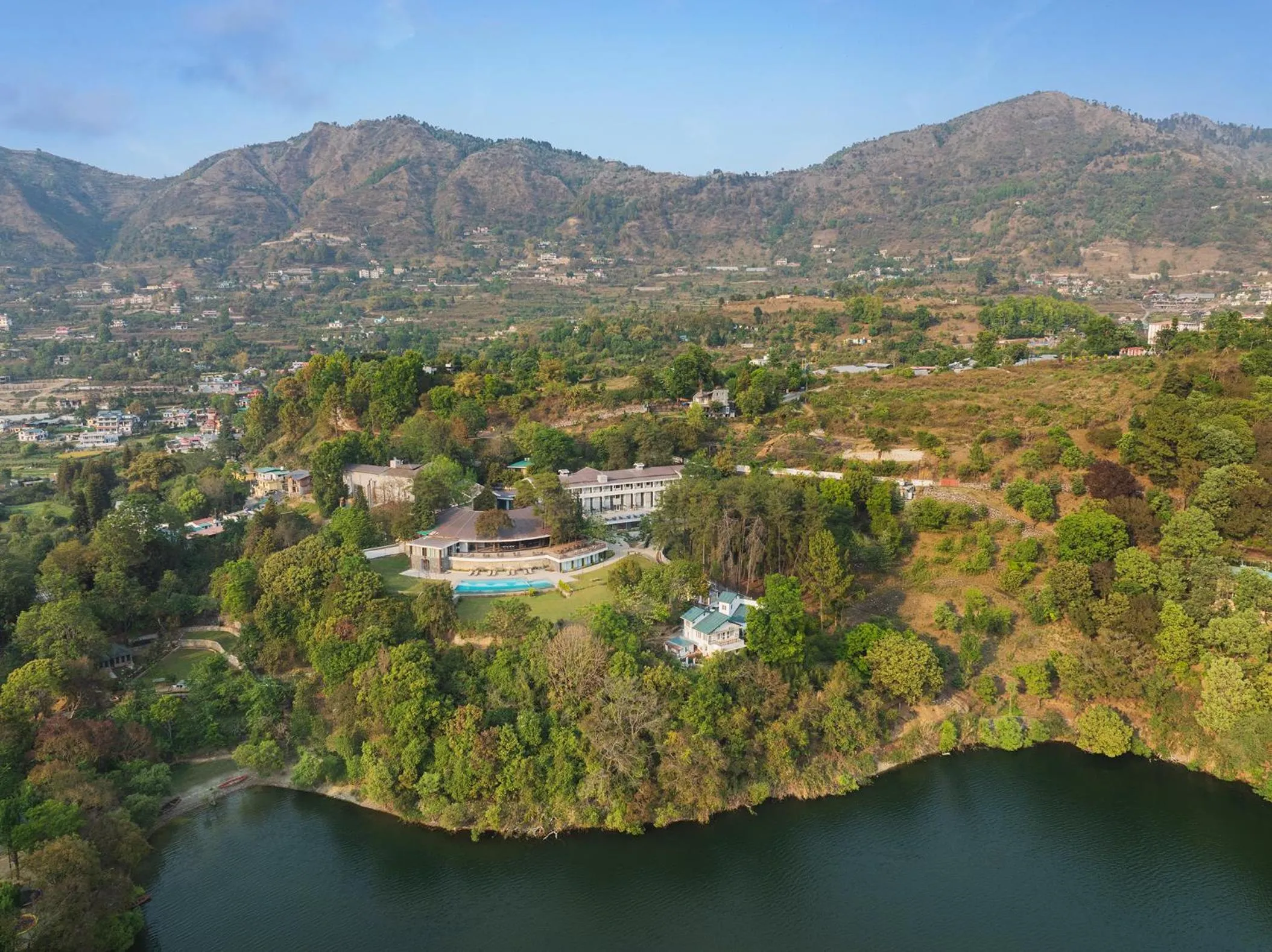 Property building in Naukuchia House, Naukuchiatal - IHCL SeleQtions