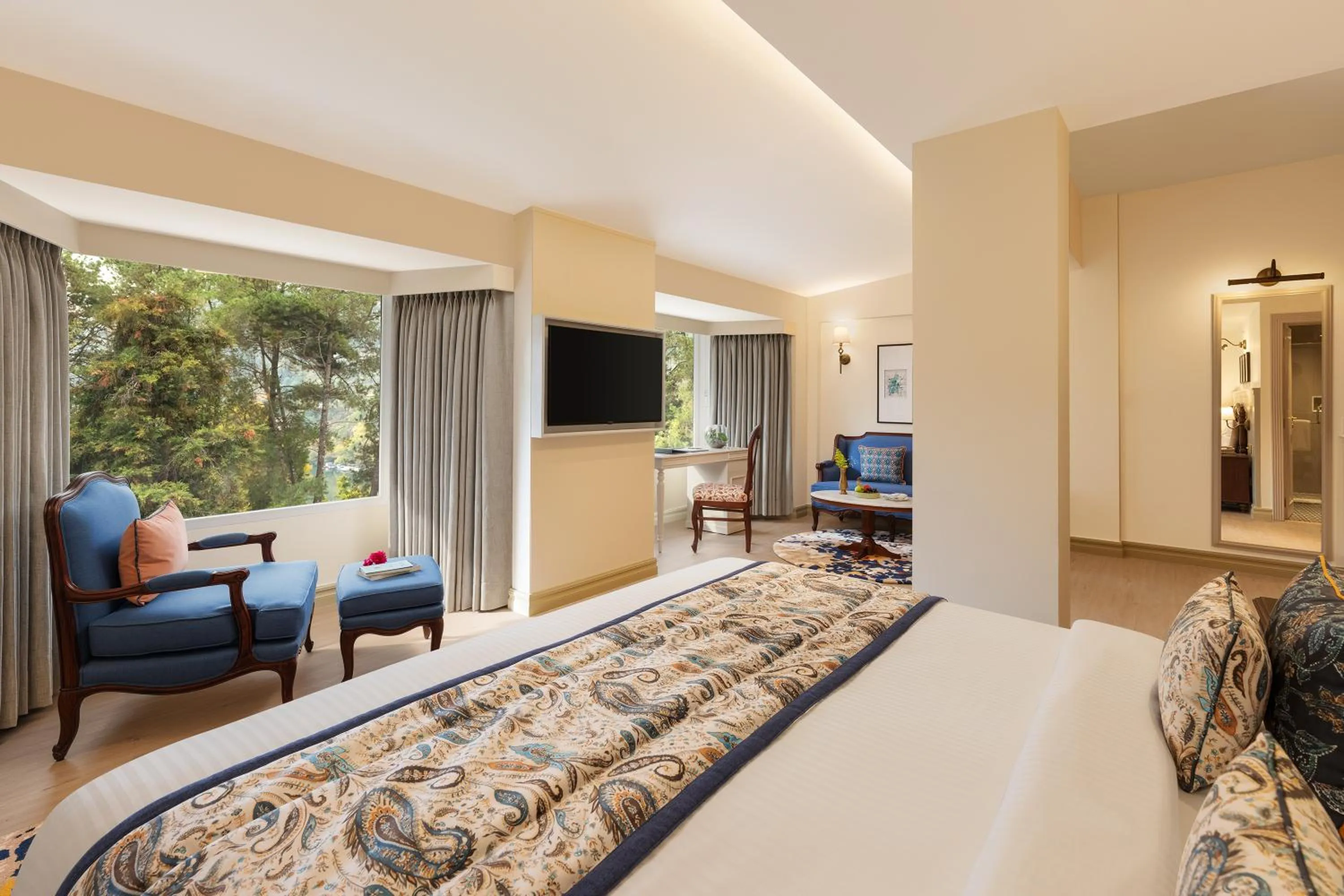 Bedroom, Bed in Naukuchia House, Naukuchiatal - IHCL SeleQtions