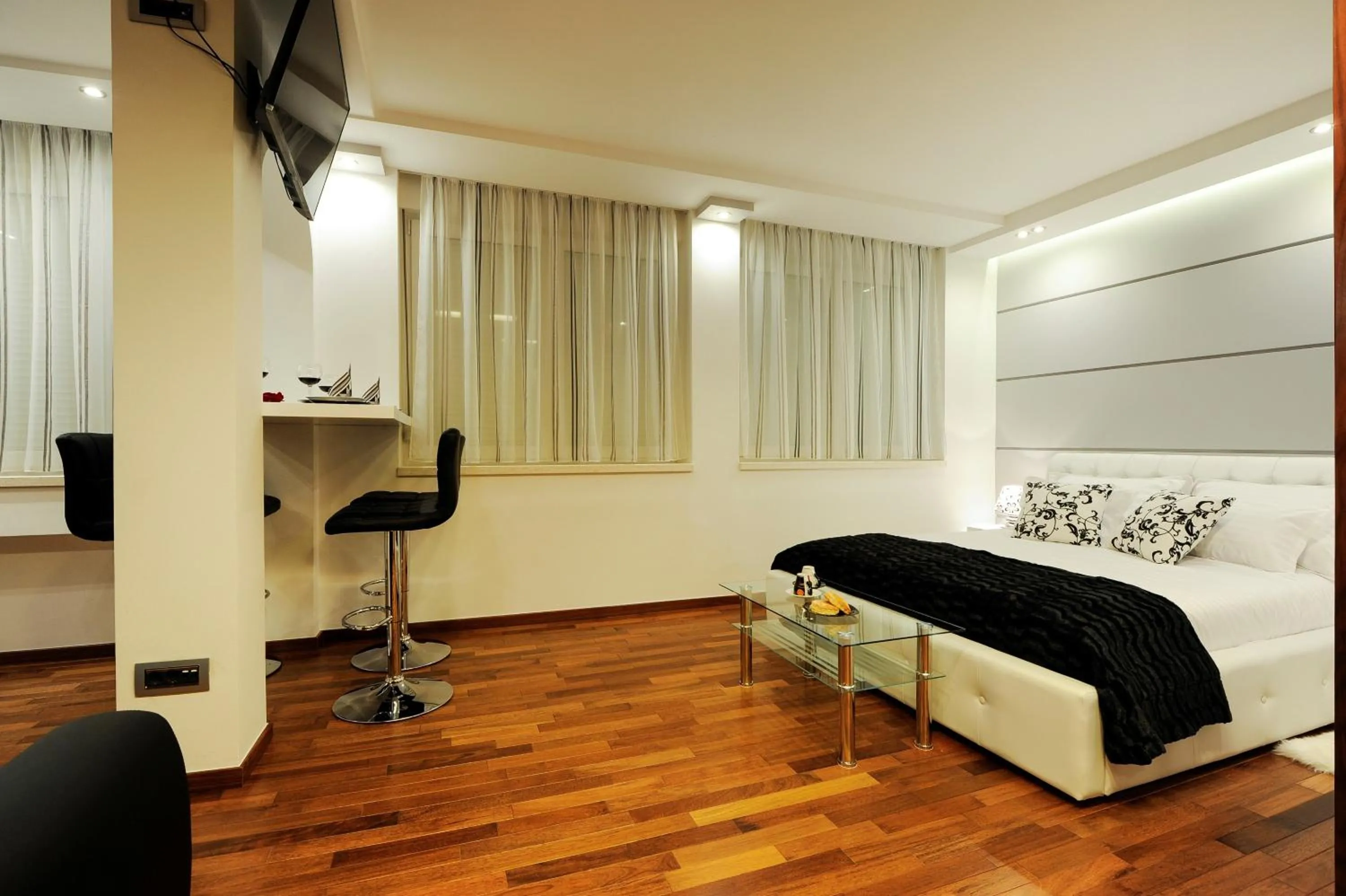 Bedroom in Main Street Studio and Rooms