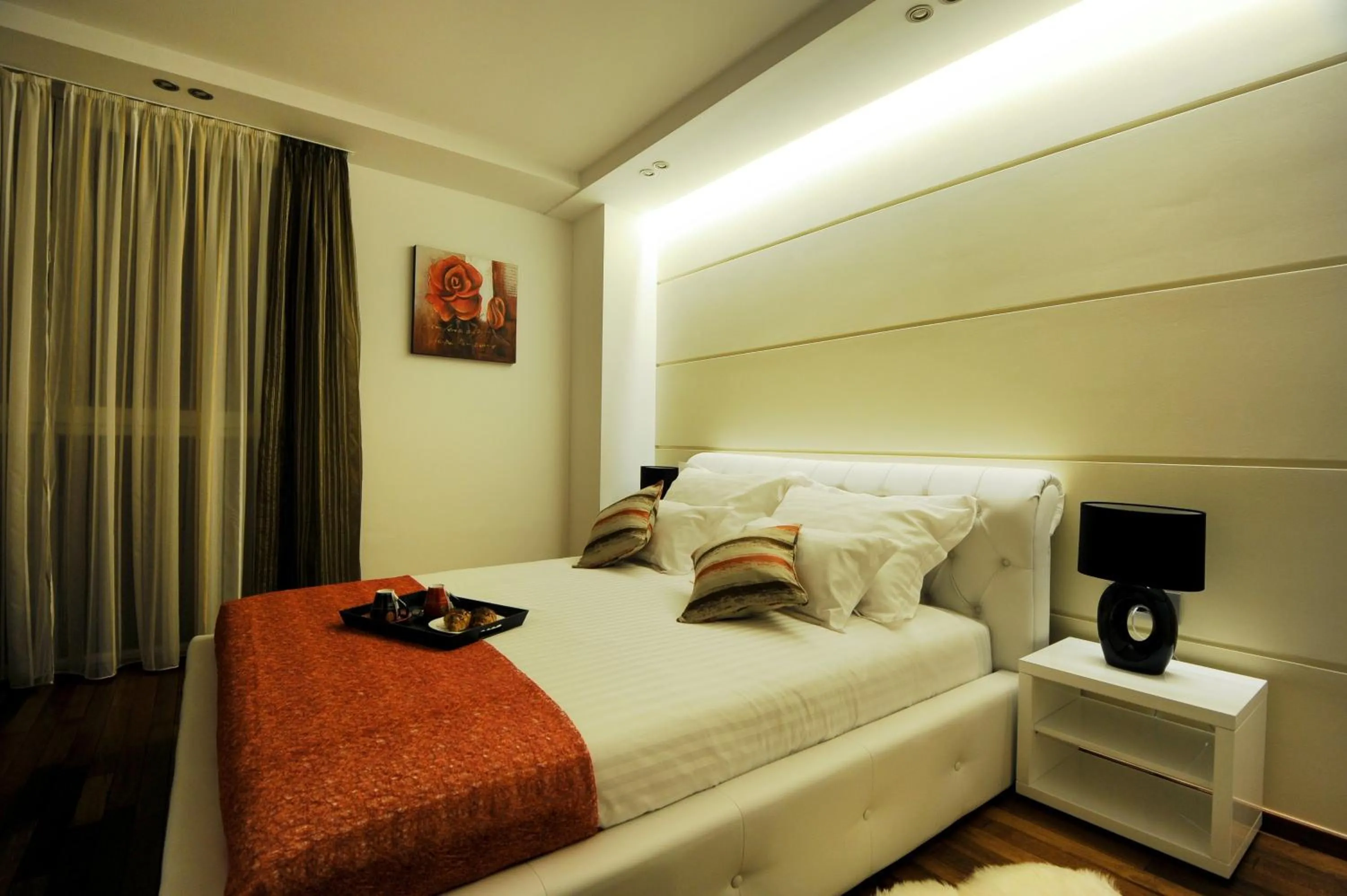 Bed in Main Street Studio and Rooms