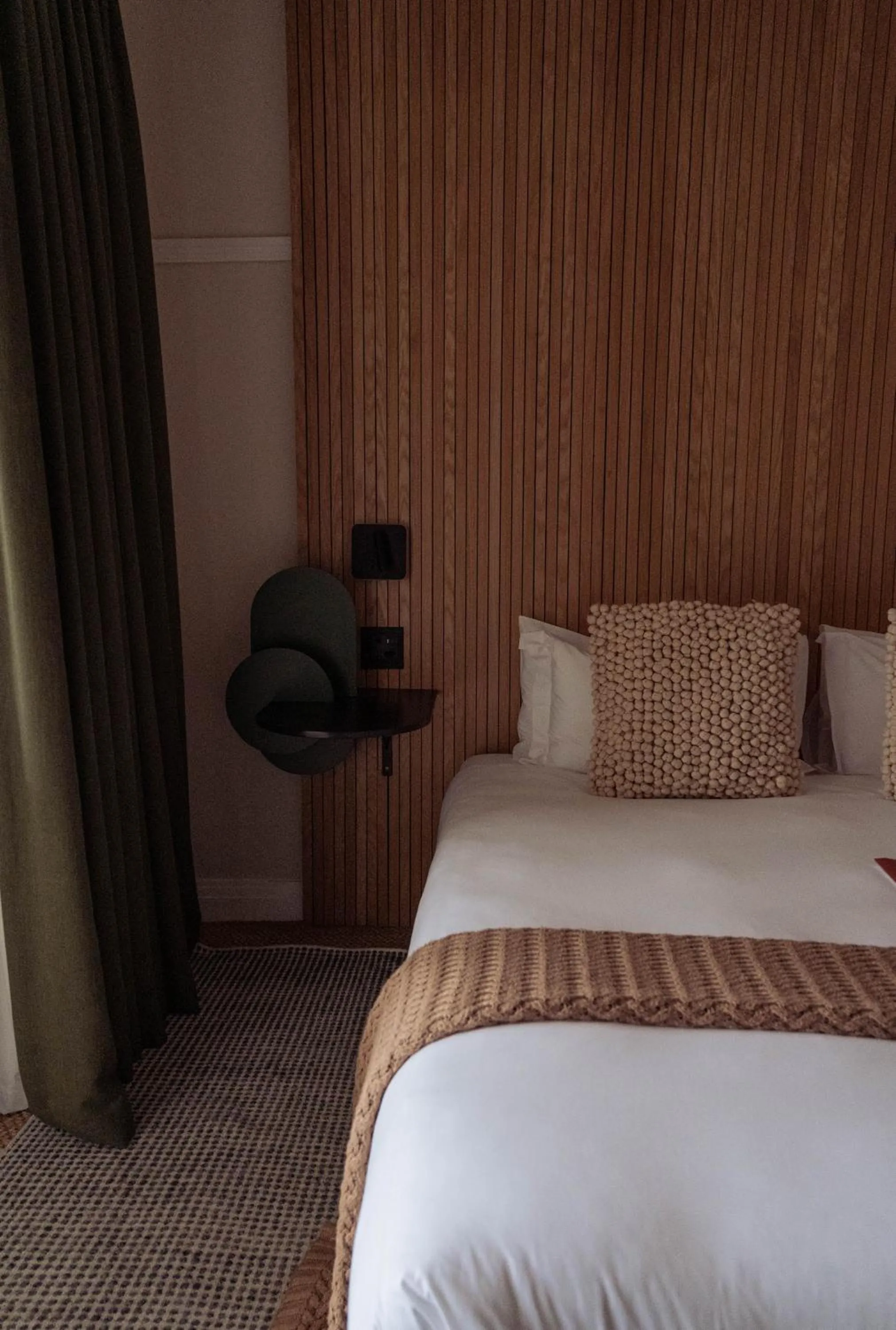 Bed in Stoep By Ideas Cartel