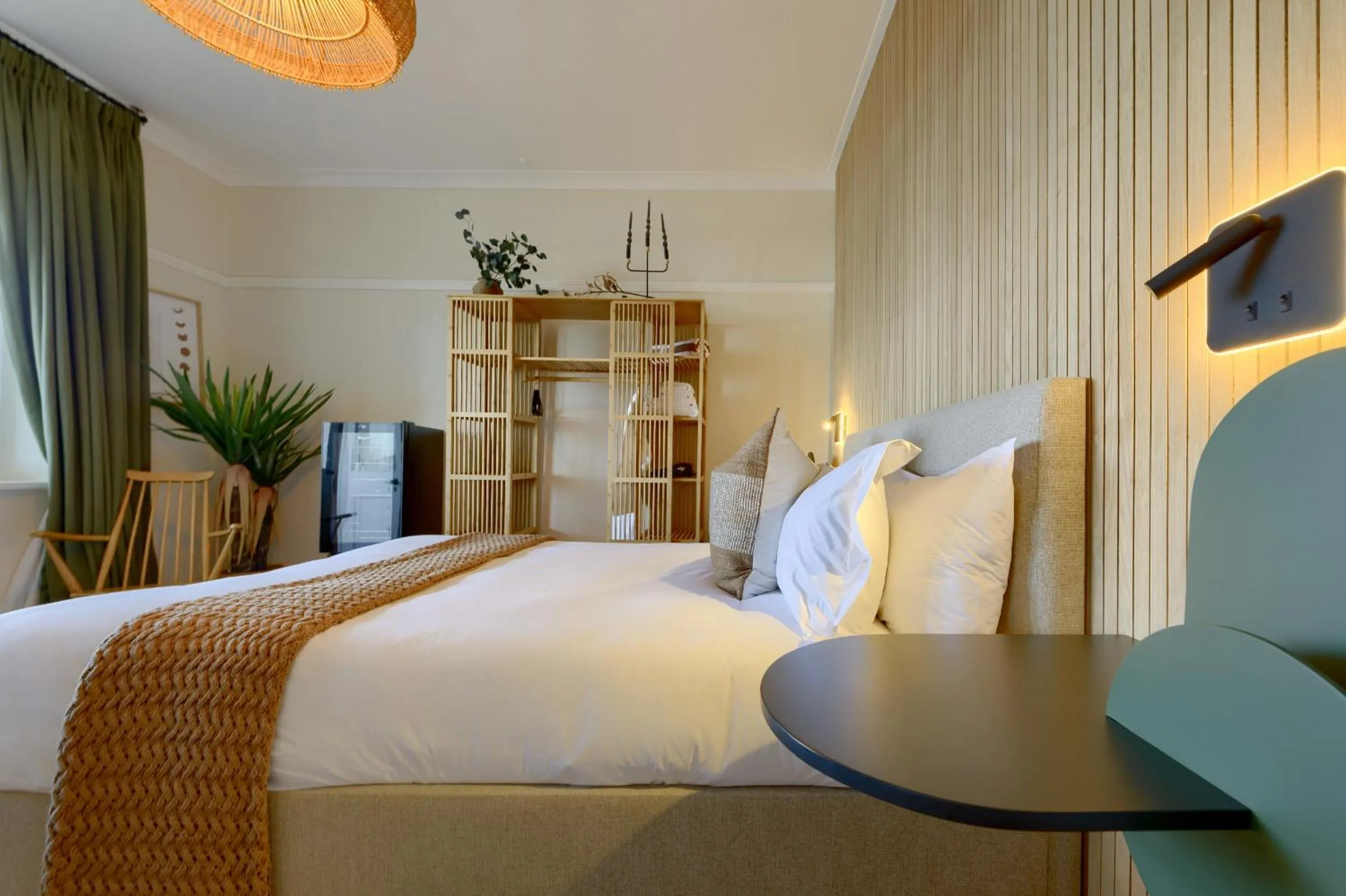 Bed in Stoep By Ideas Cartel