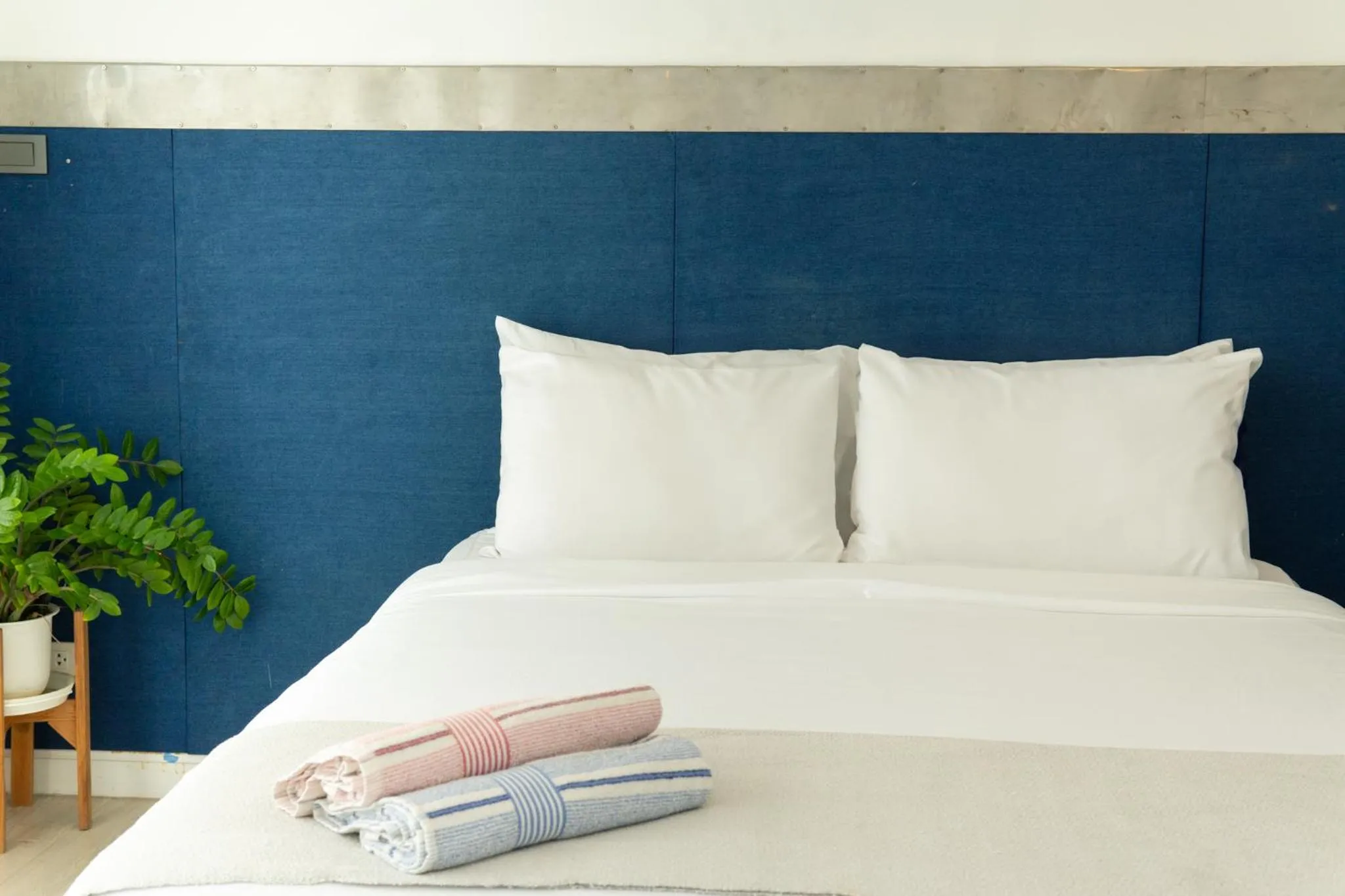 Bed in The Local Khaosan Bangkok Hotel