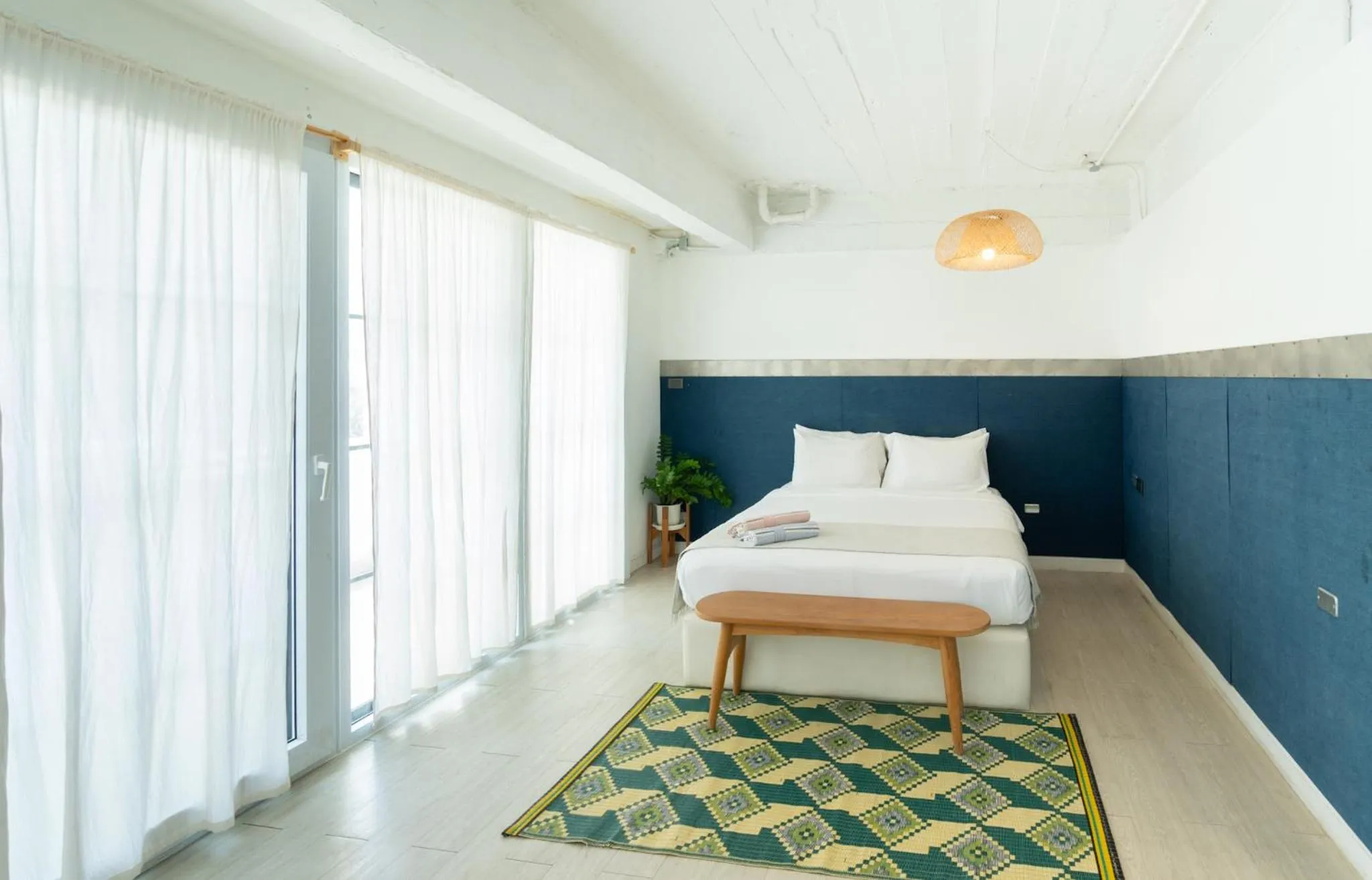 Bed in The Local Khaosan Bangkok Hotel