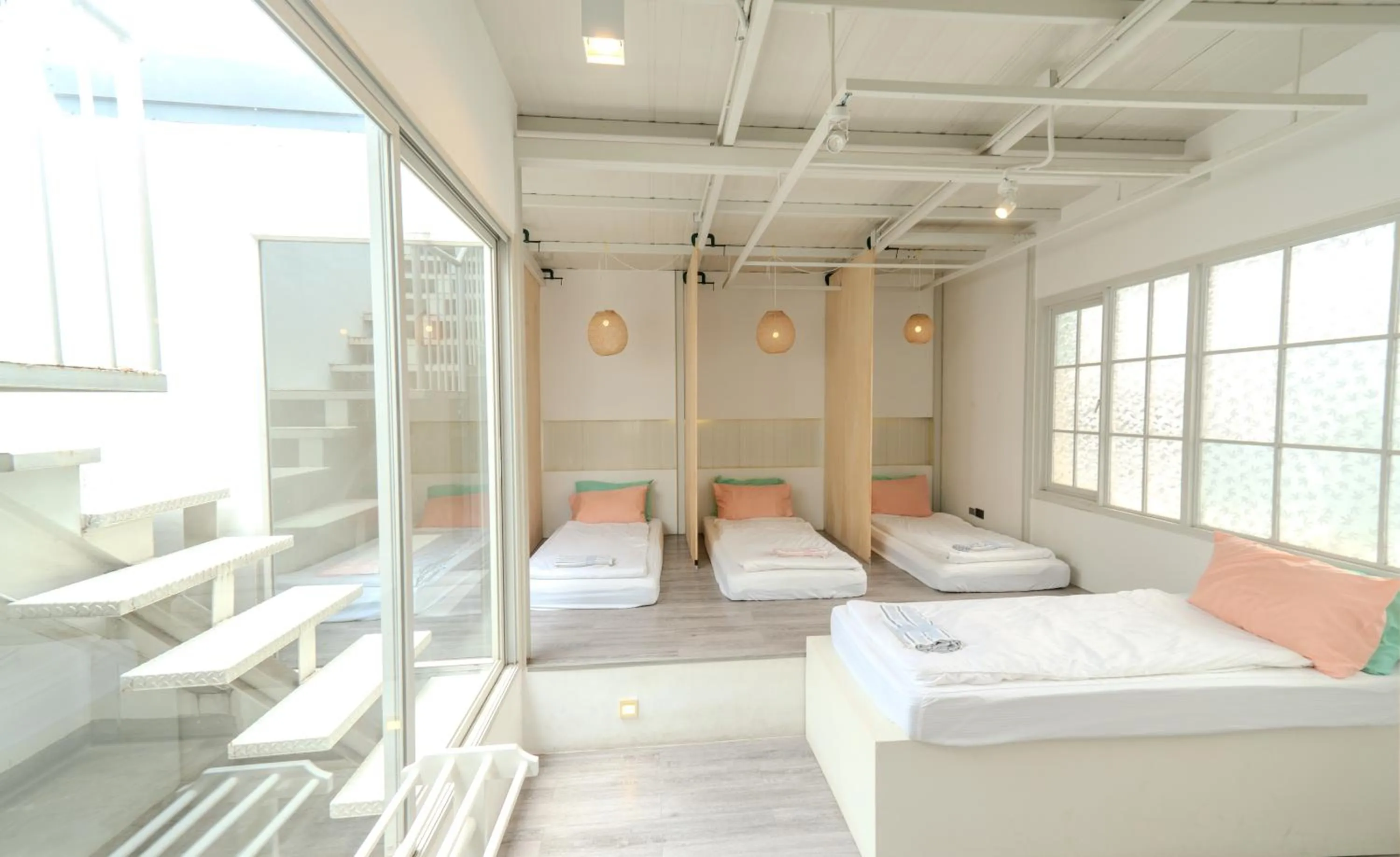 Bed in The Local Khaosan Bangkok Hotel