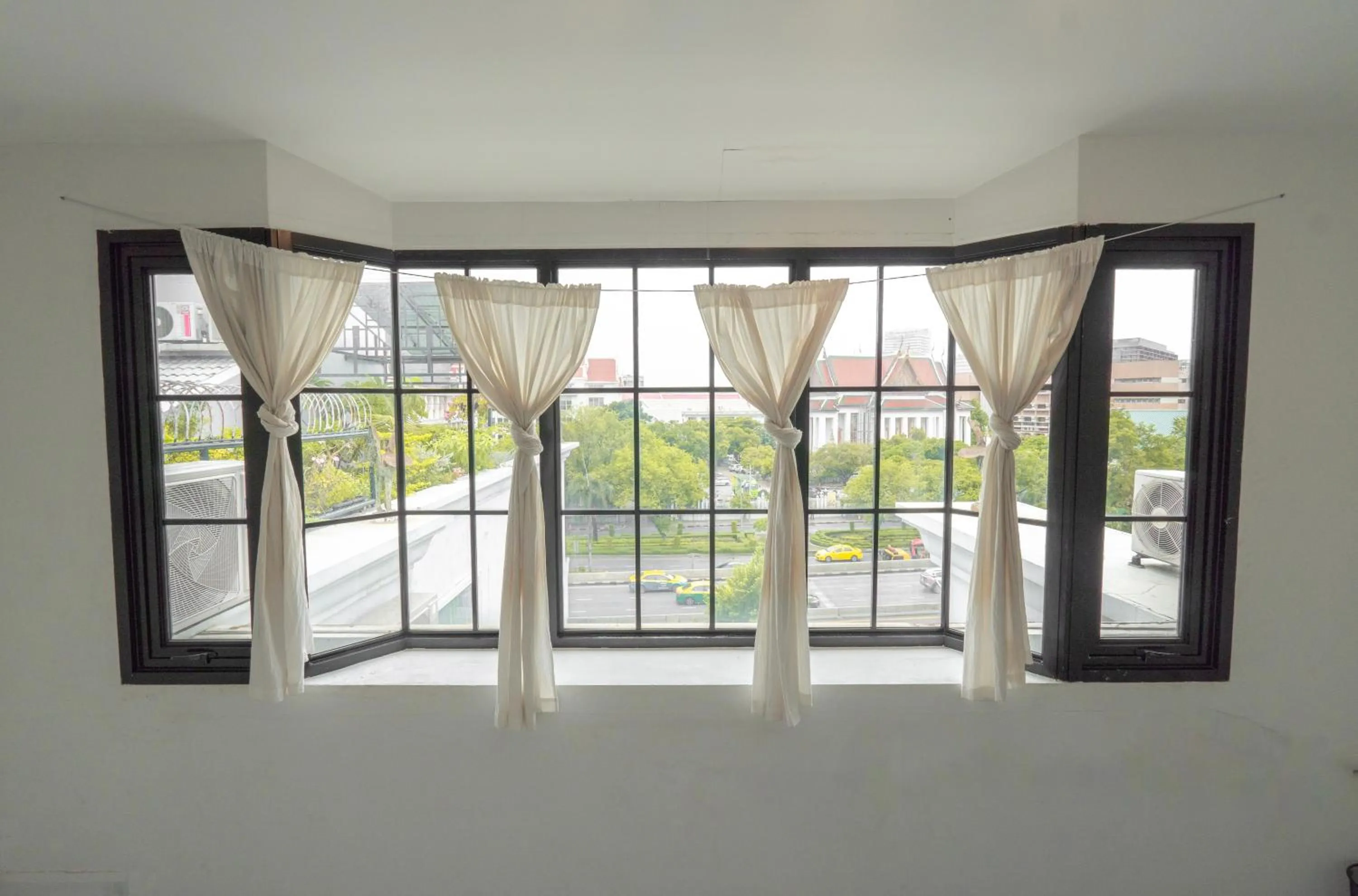 The Local Khaosan Bangkok Hotel