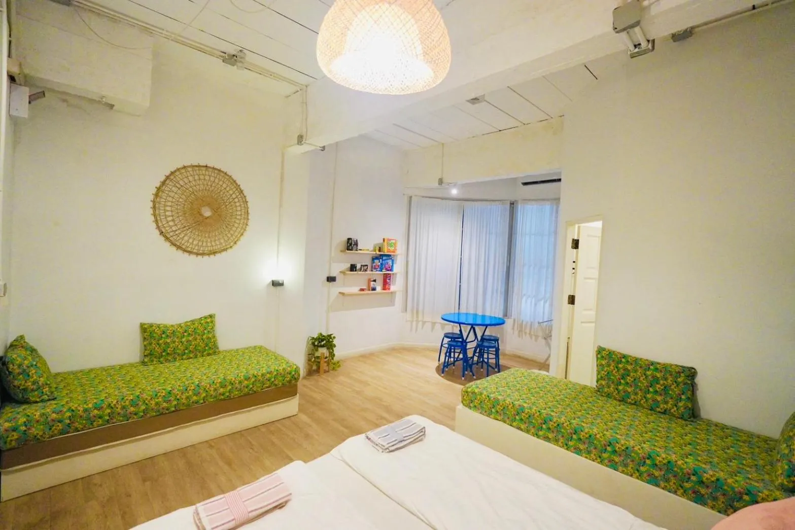 Bed in The Local Khaosan Bangkok Hotel