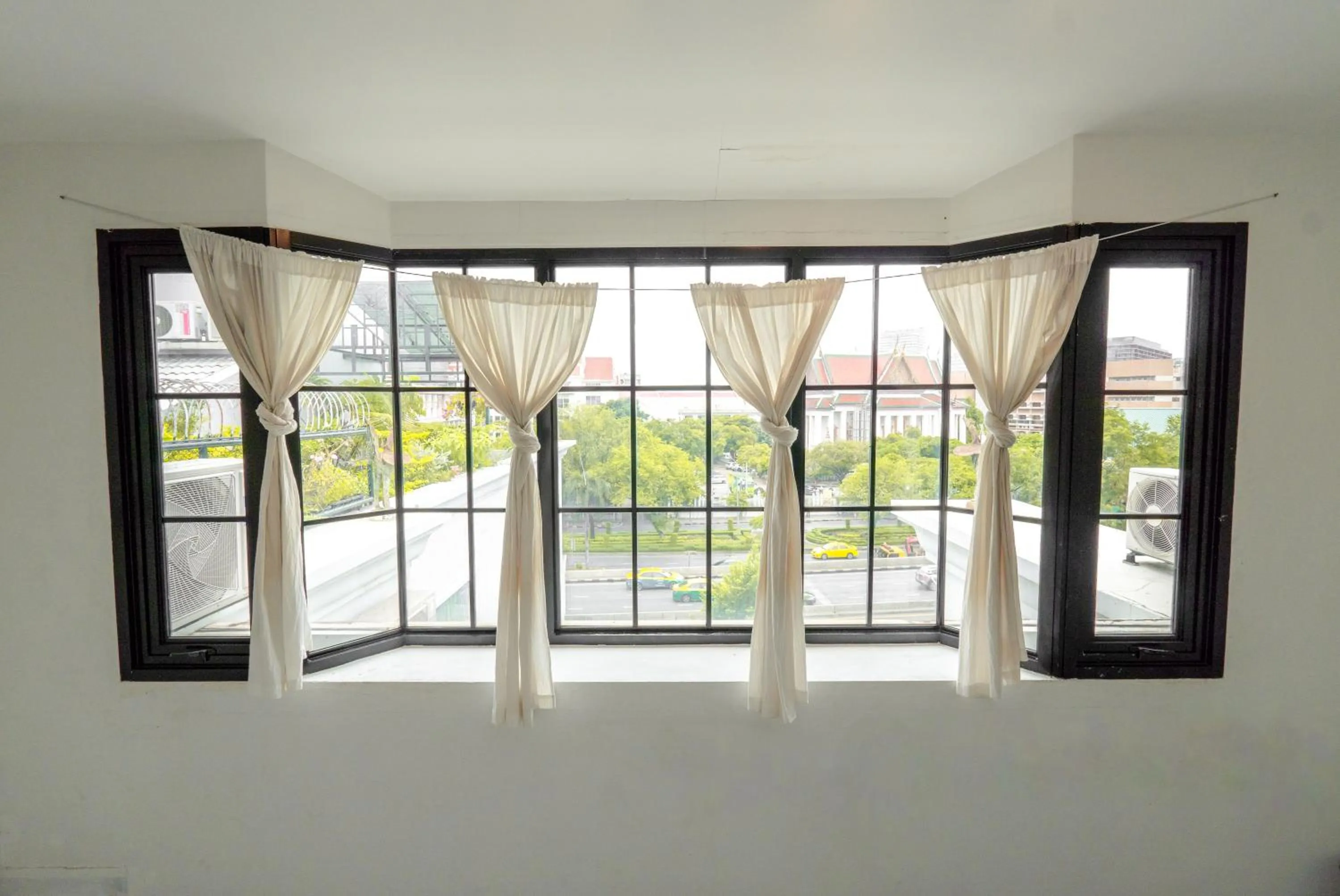 The Local Khaosan Bangkok Hotel