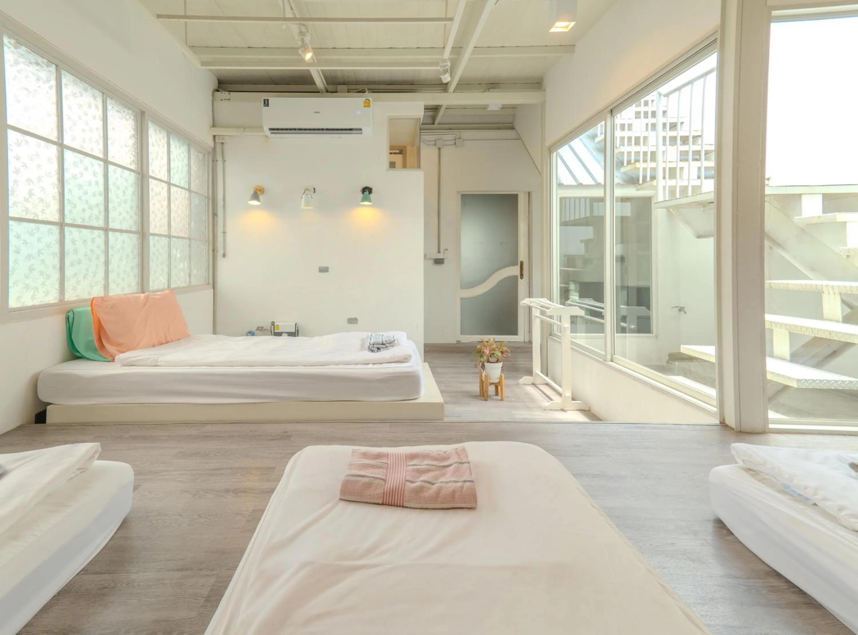 Bed in The Local Khaosan Bangkok Hotel