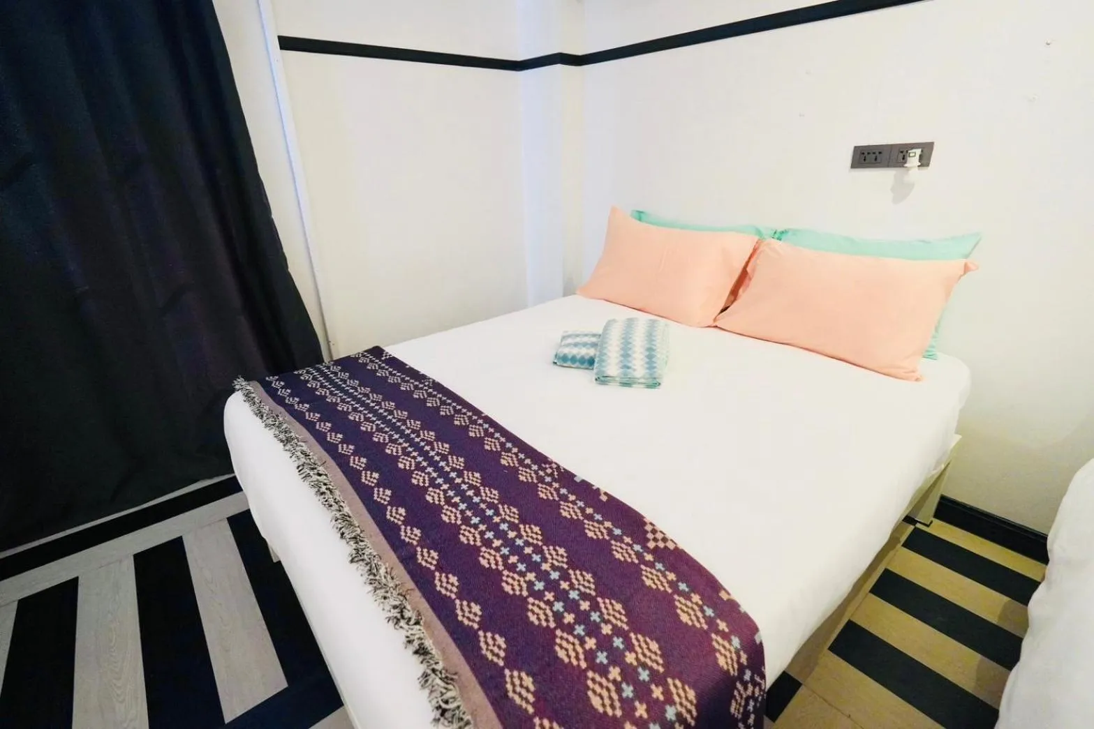 Bed in The Local Khaosan Bangkok Hotel