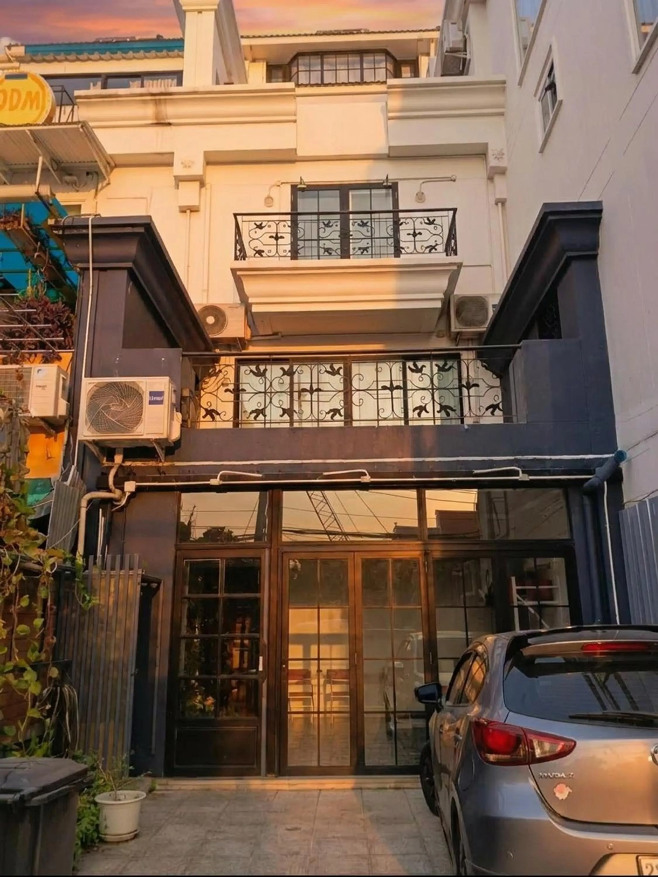 The Local Khaosan Bangkok Hotel
