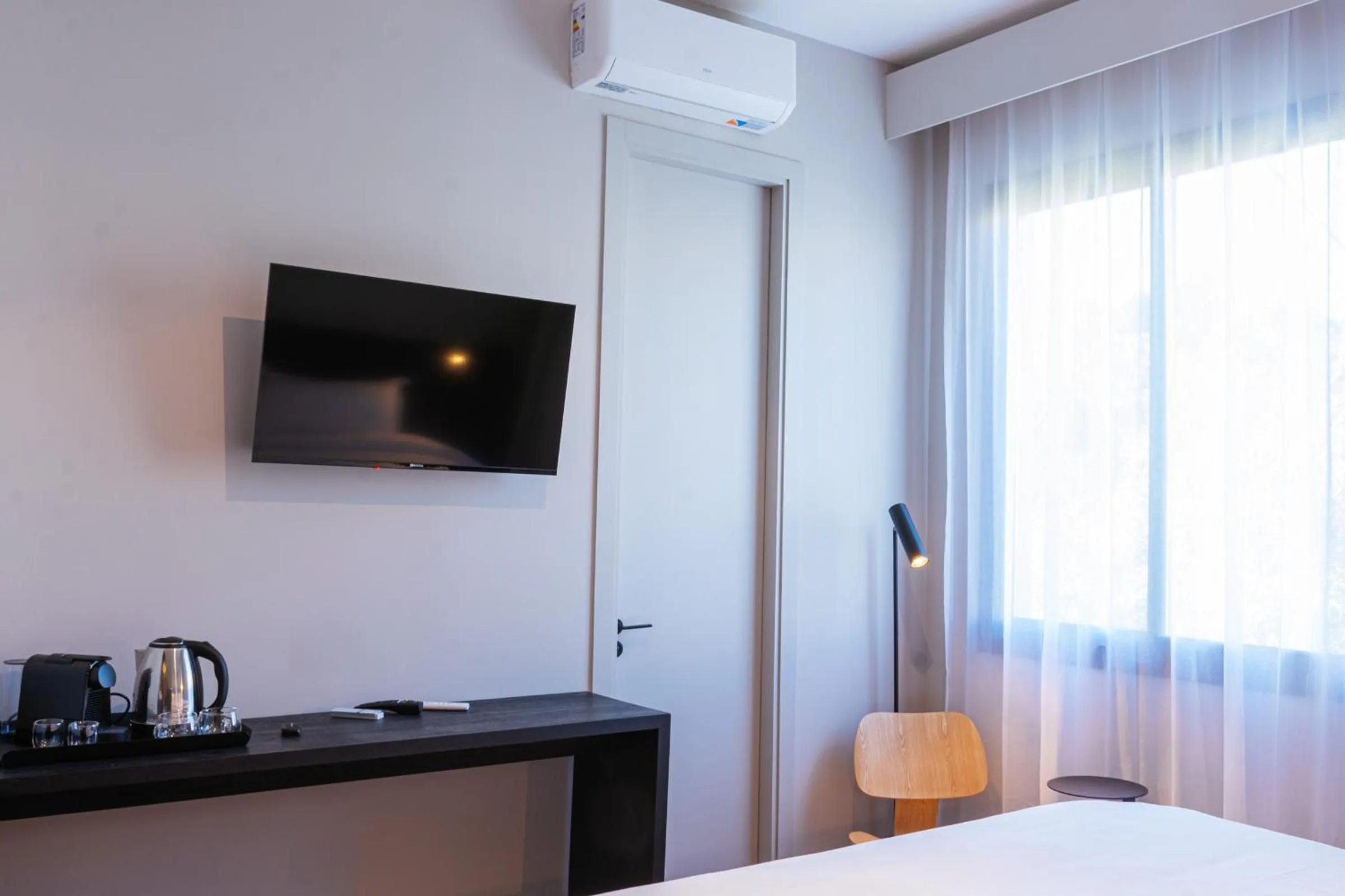 Bed in Main By Babel