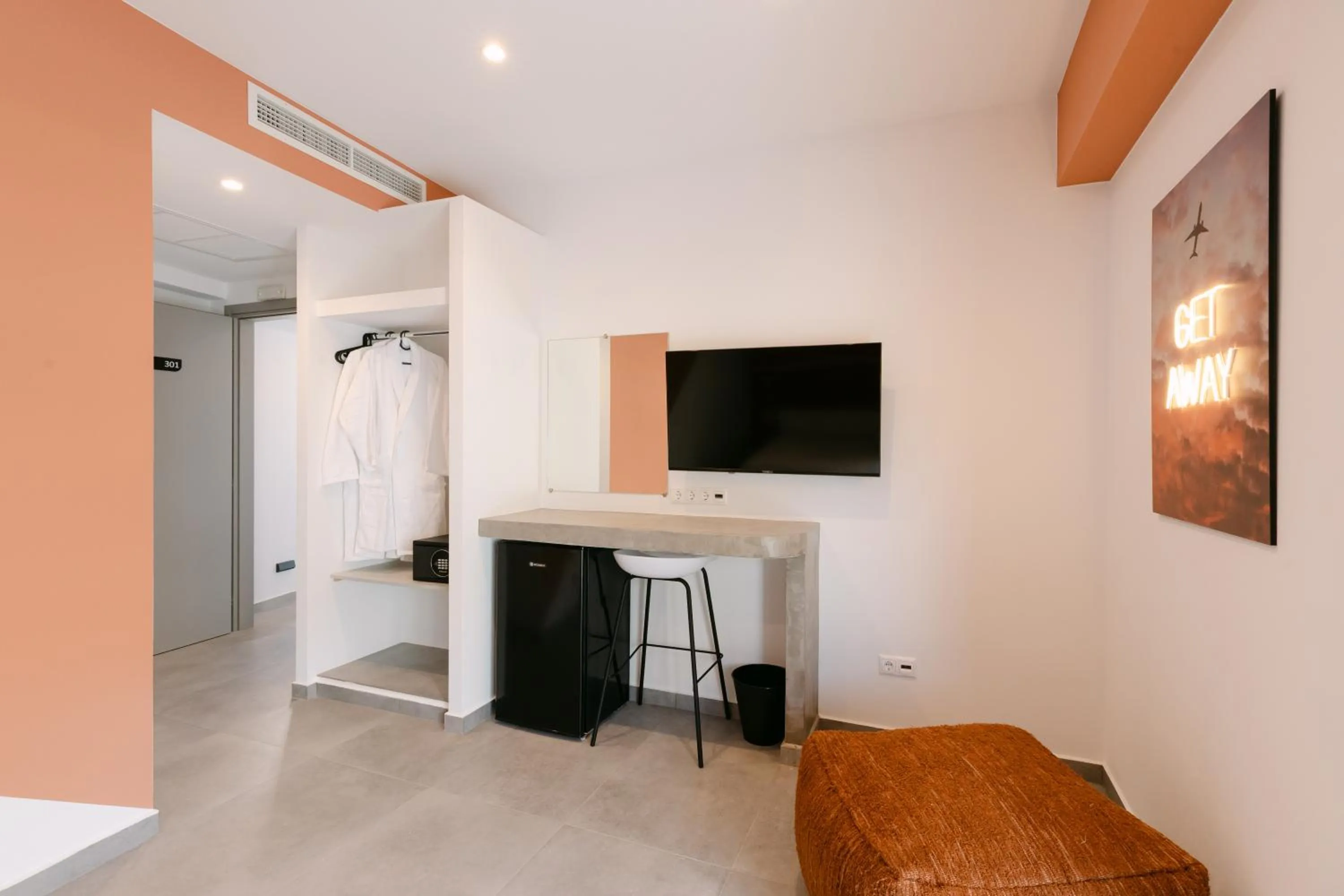 TV and multimedia in 11 Reasons Why Metaxourgeio