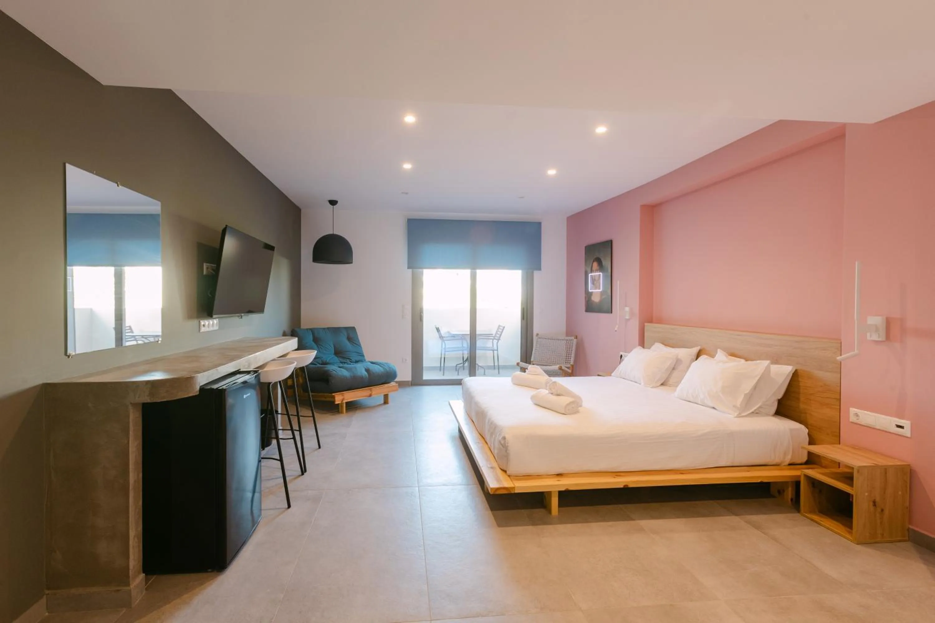 Bed in 11 Reasons Why Metaxourgeio