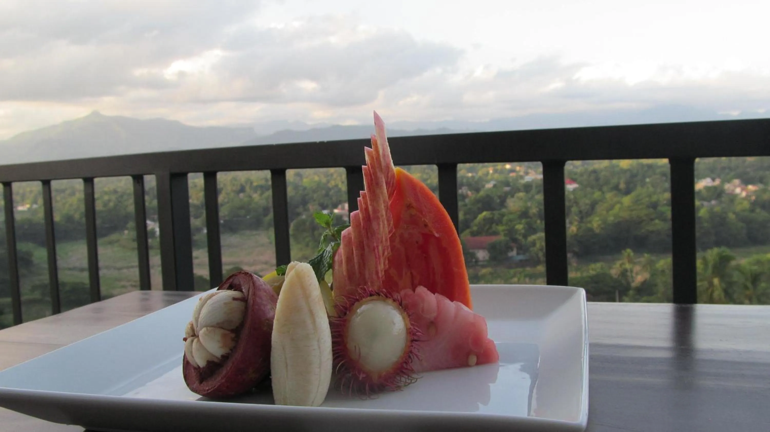 Food and drinks in Villa Arunalu Kandy