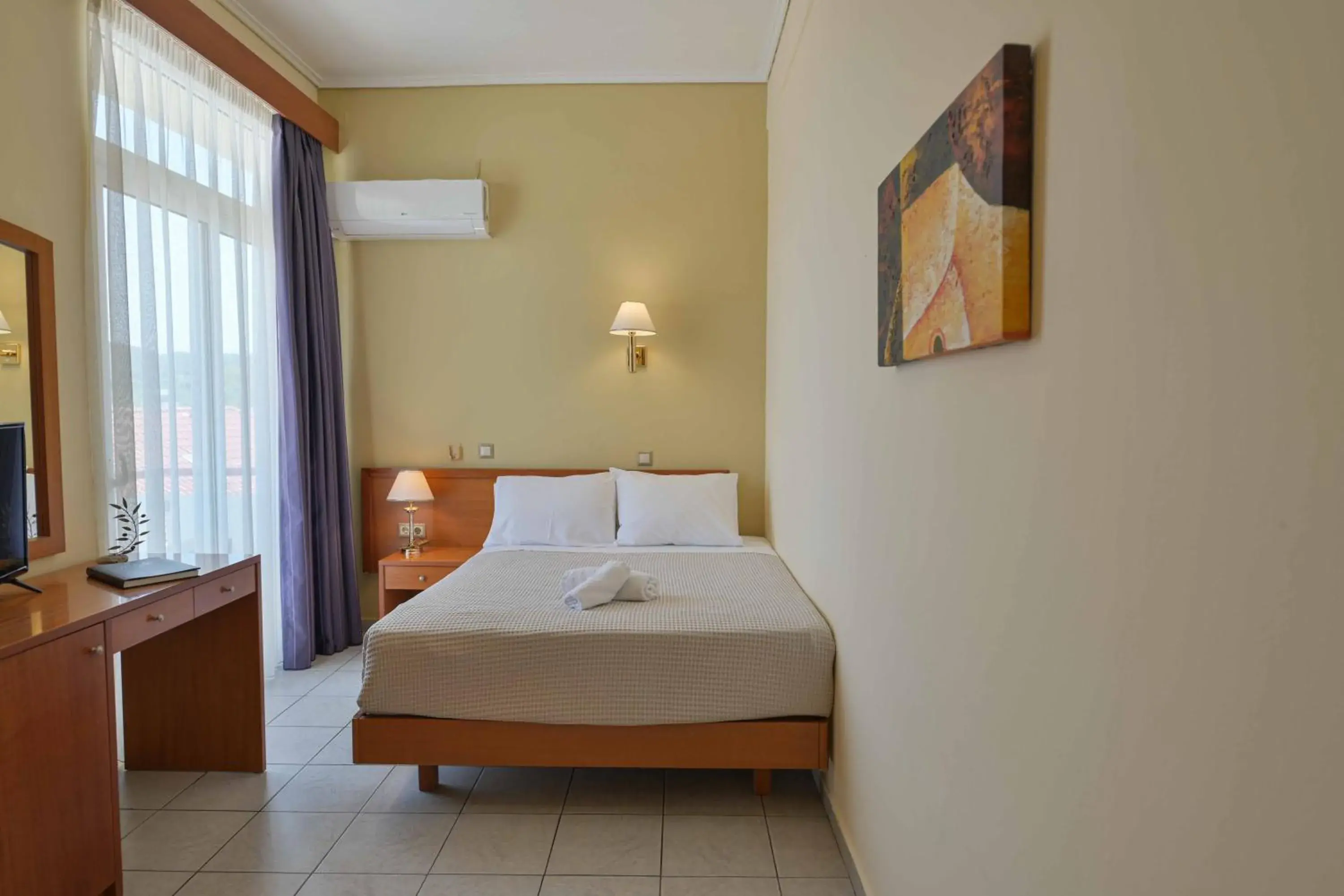 Single Room with Garden View - single occupancy in Neda Hotel Single Room with Garden View - single occupancy in Neda Hotel