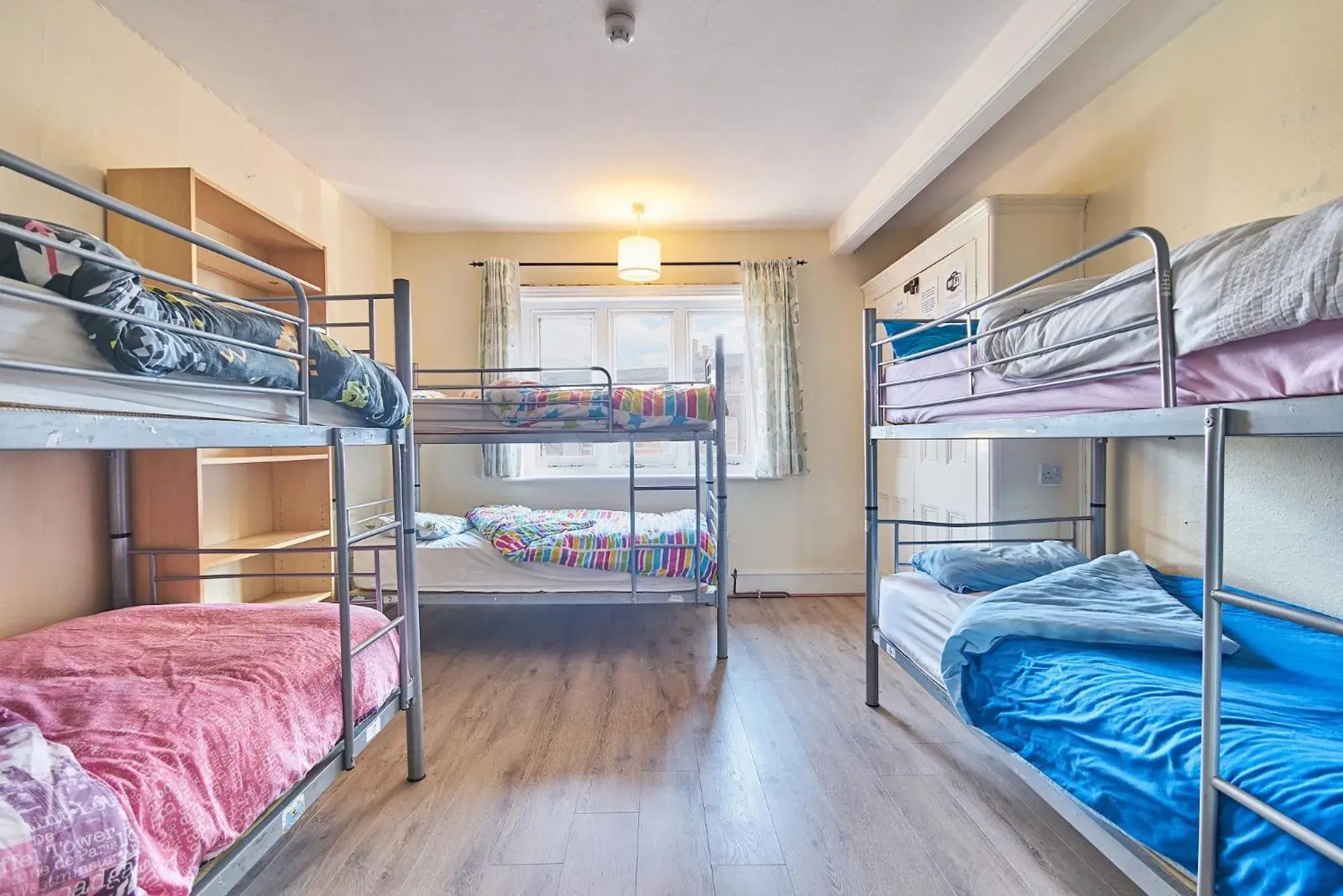 Bed in 6-Bed Female Dormitory Room in Hootananny Hostel Bed in 6-Bed Female Dormitory Room in Hootananny Hostel