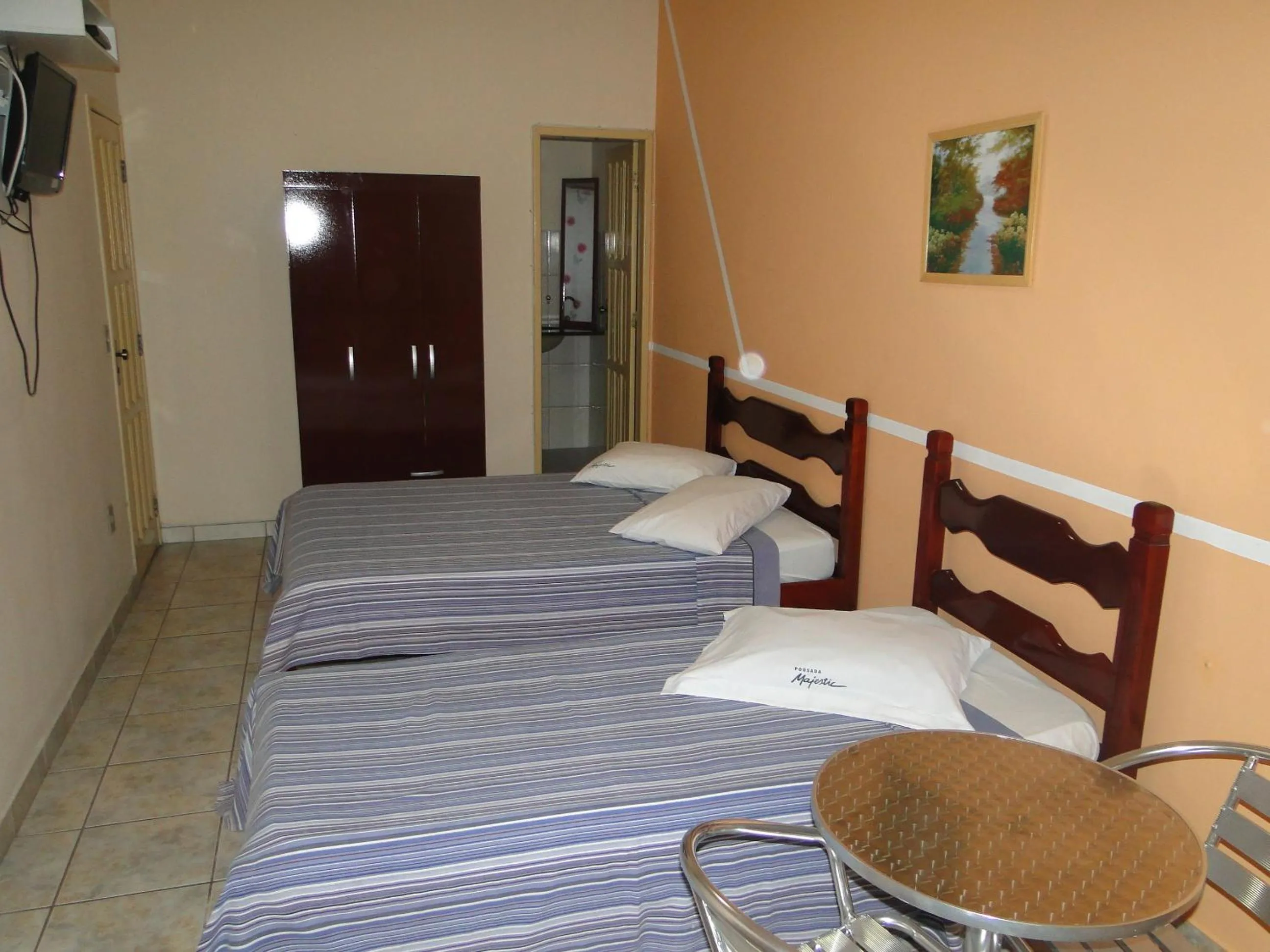 Photo of the whole room, Bed in Pousada Majestic