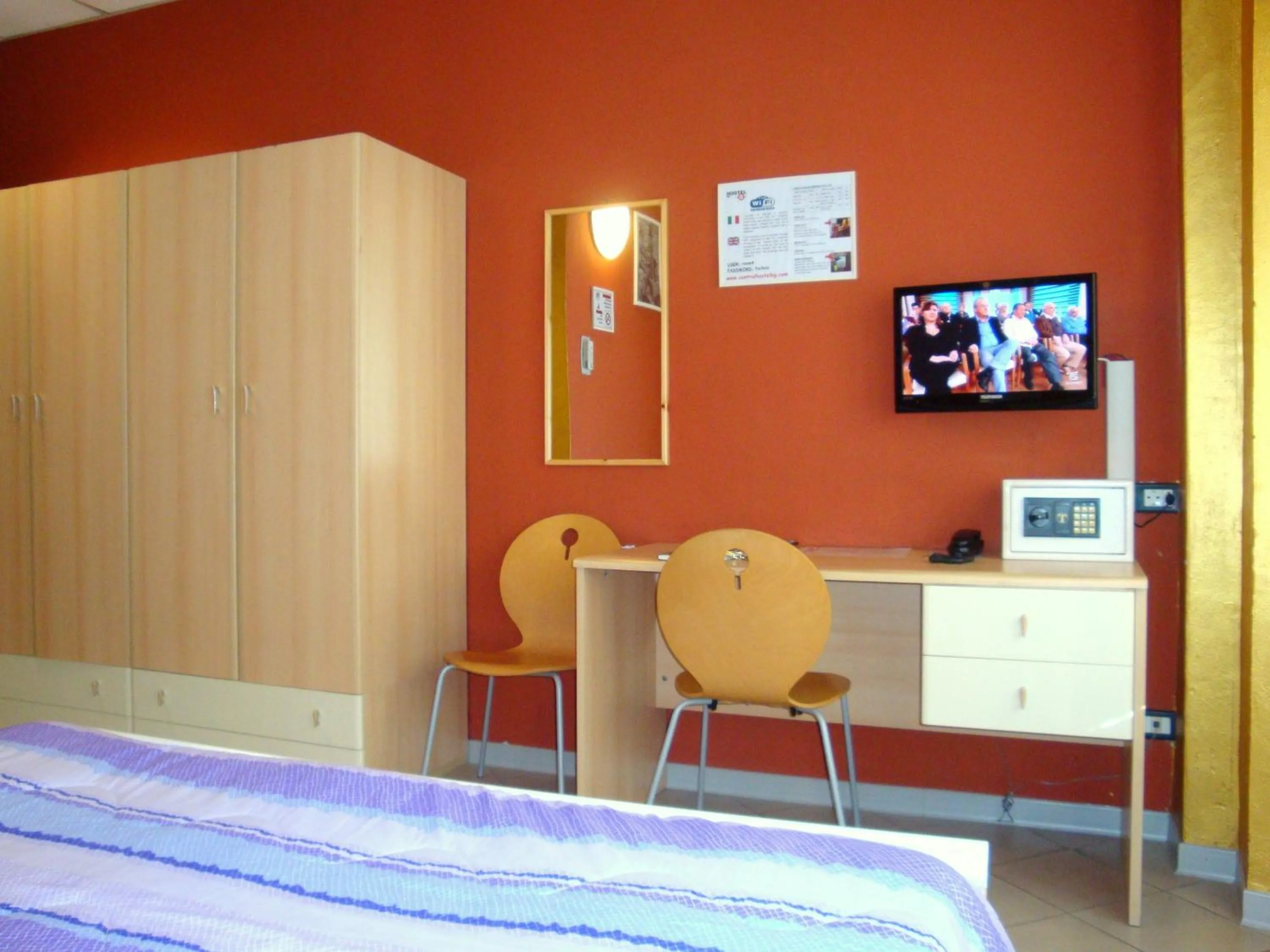 TV and multimedia, Bed in Central Hostel BG