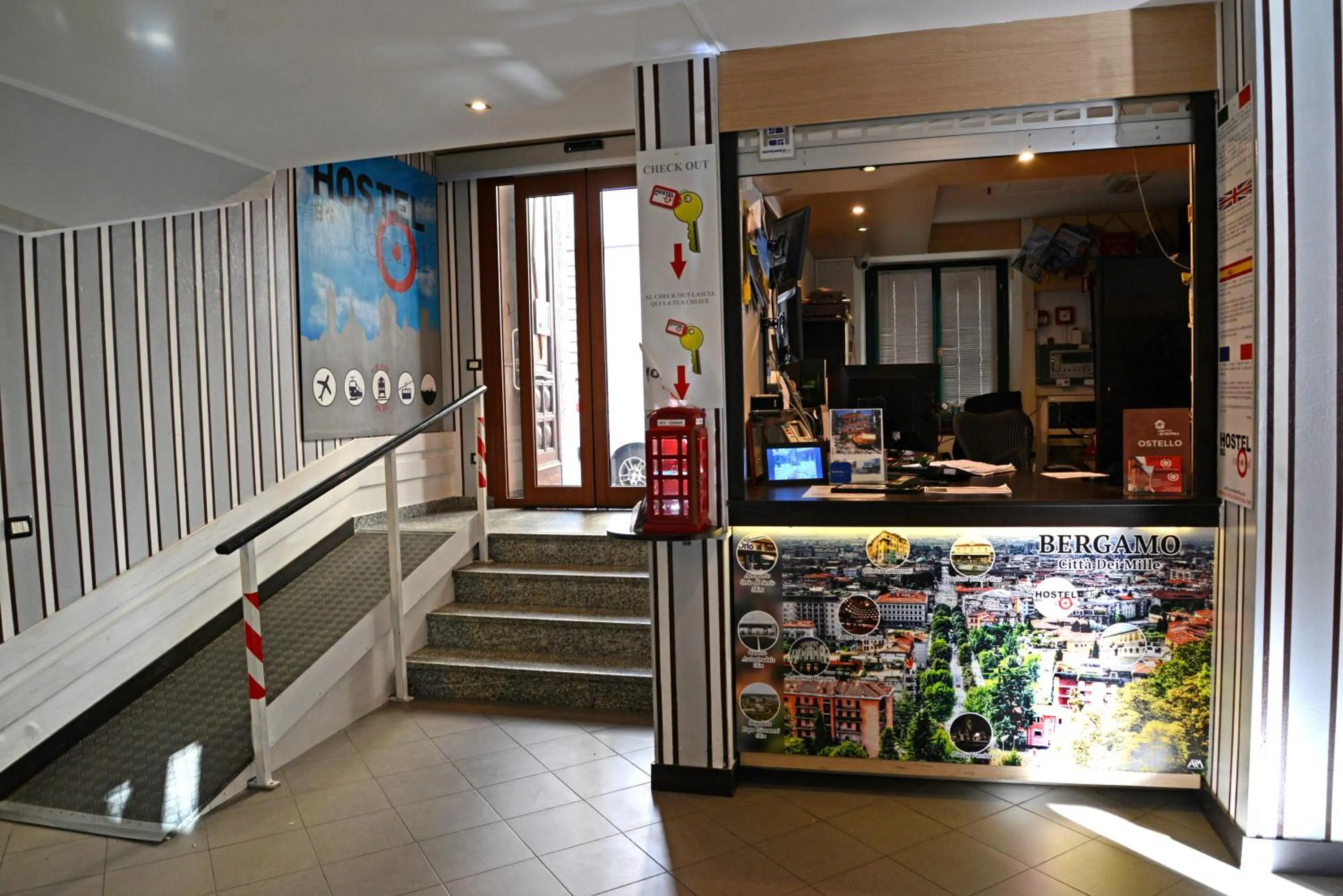 Lobby or reception in Central Hostel BG