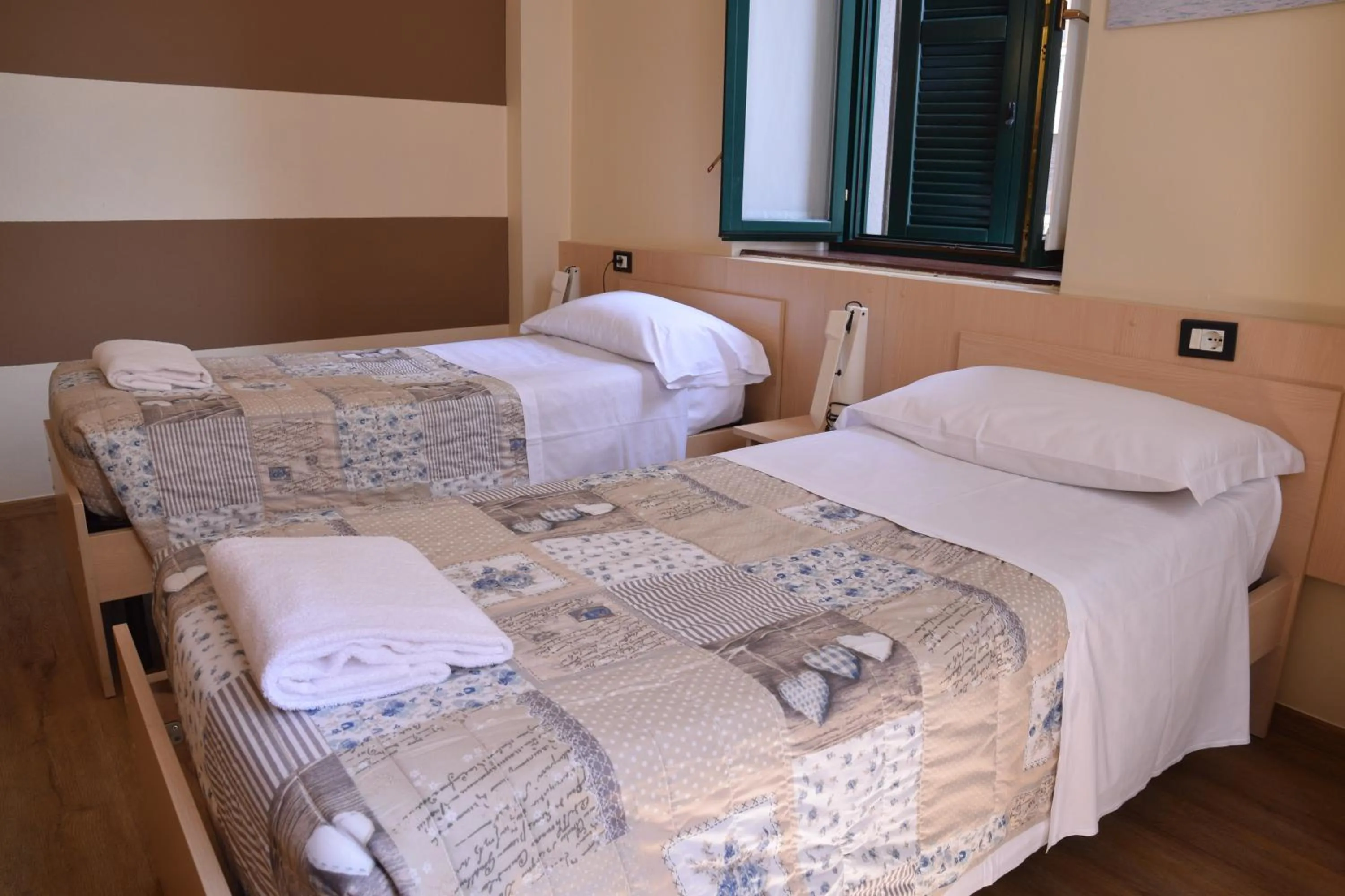 Bedroom, Bed in Central Hostel BG