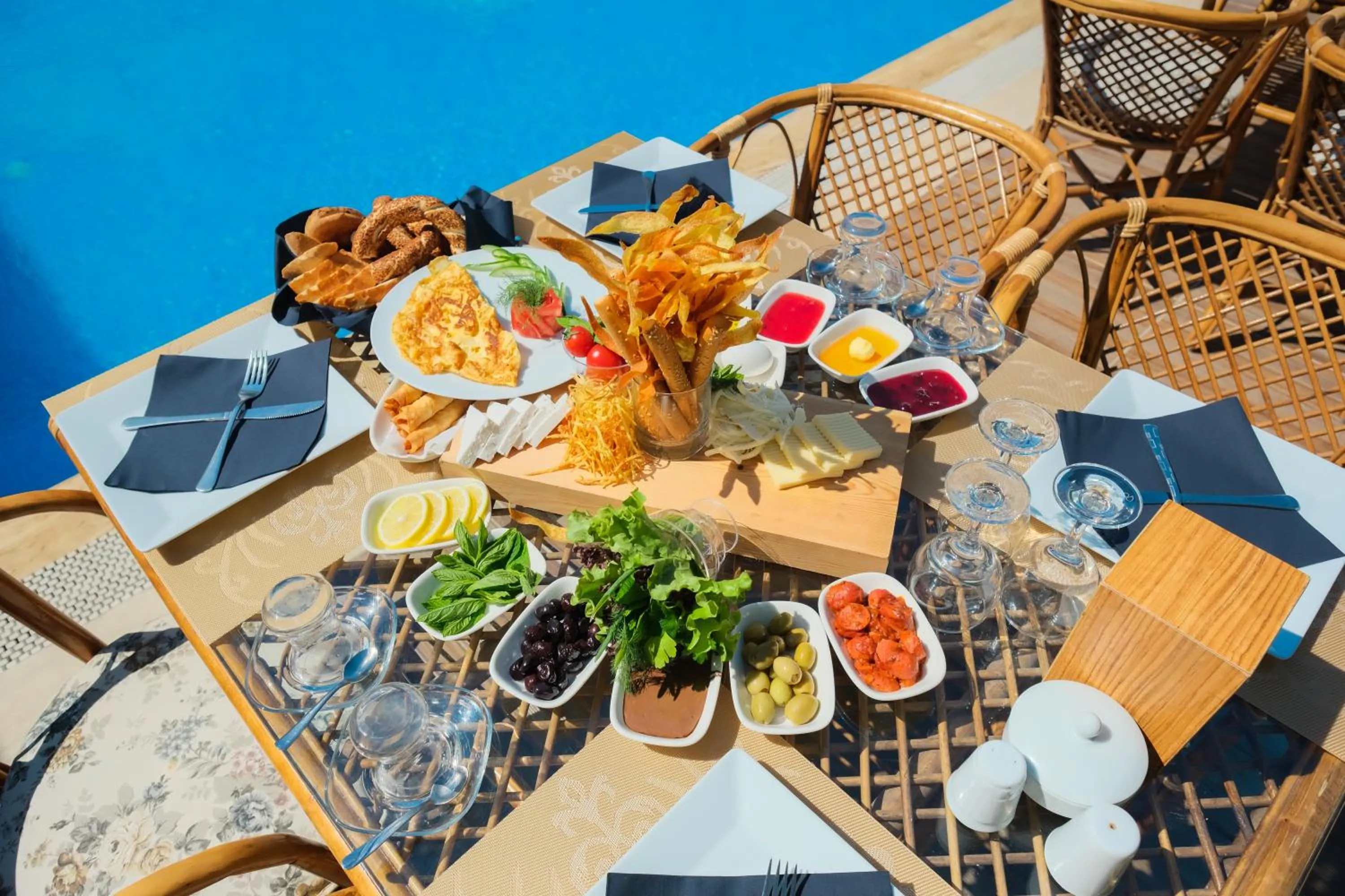 Restaurant/places to eat in Çınar Butik Hotel Bodrum