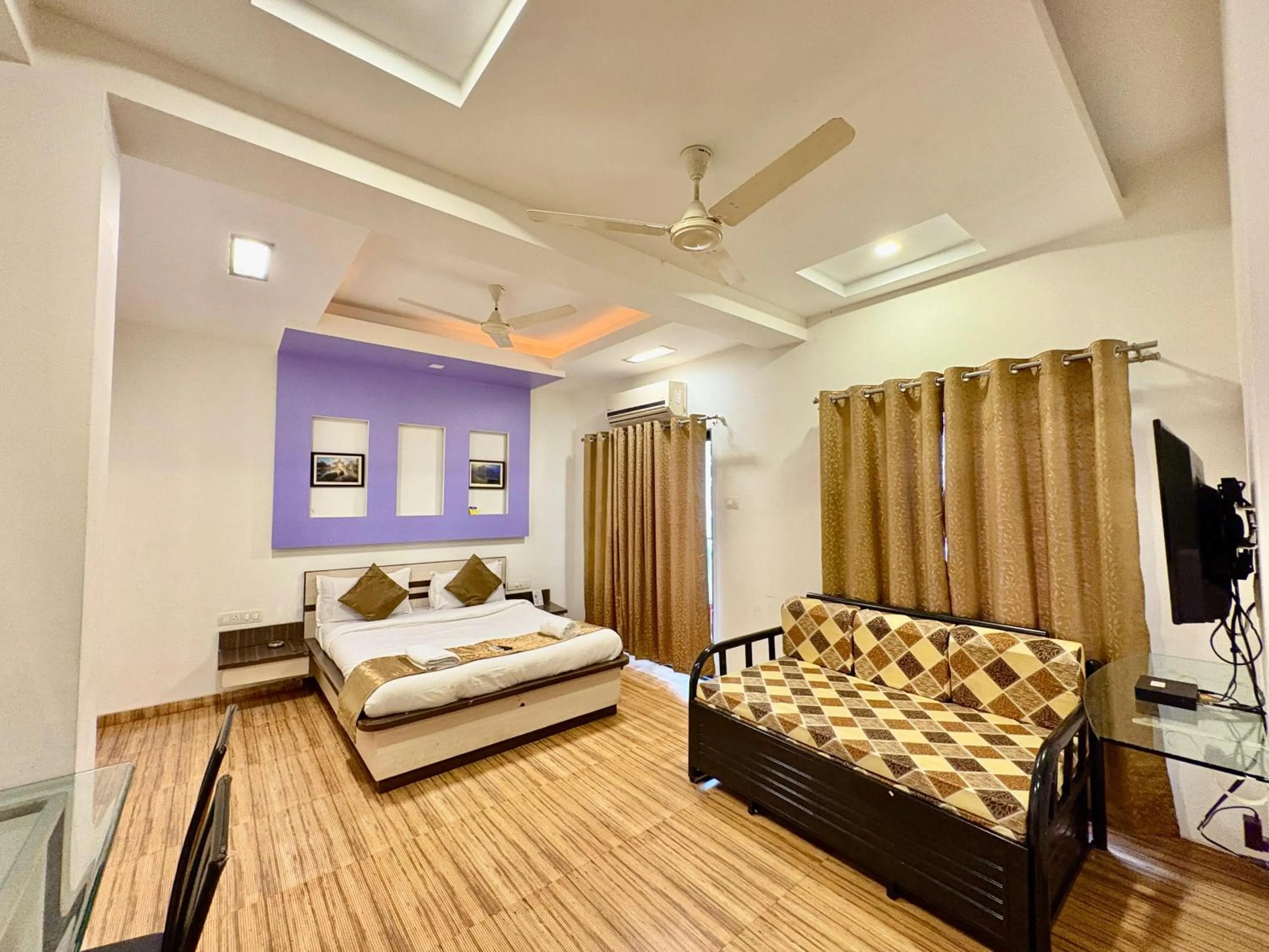 Bed in Le Tranquil Resort