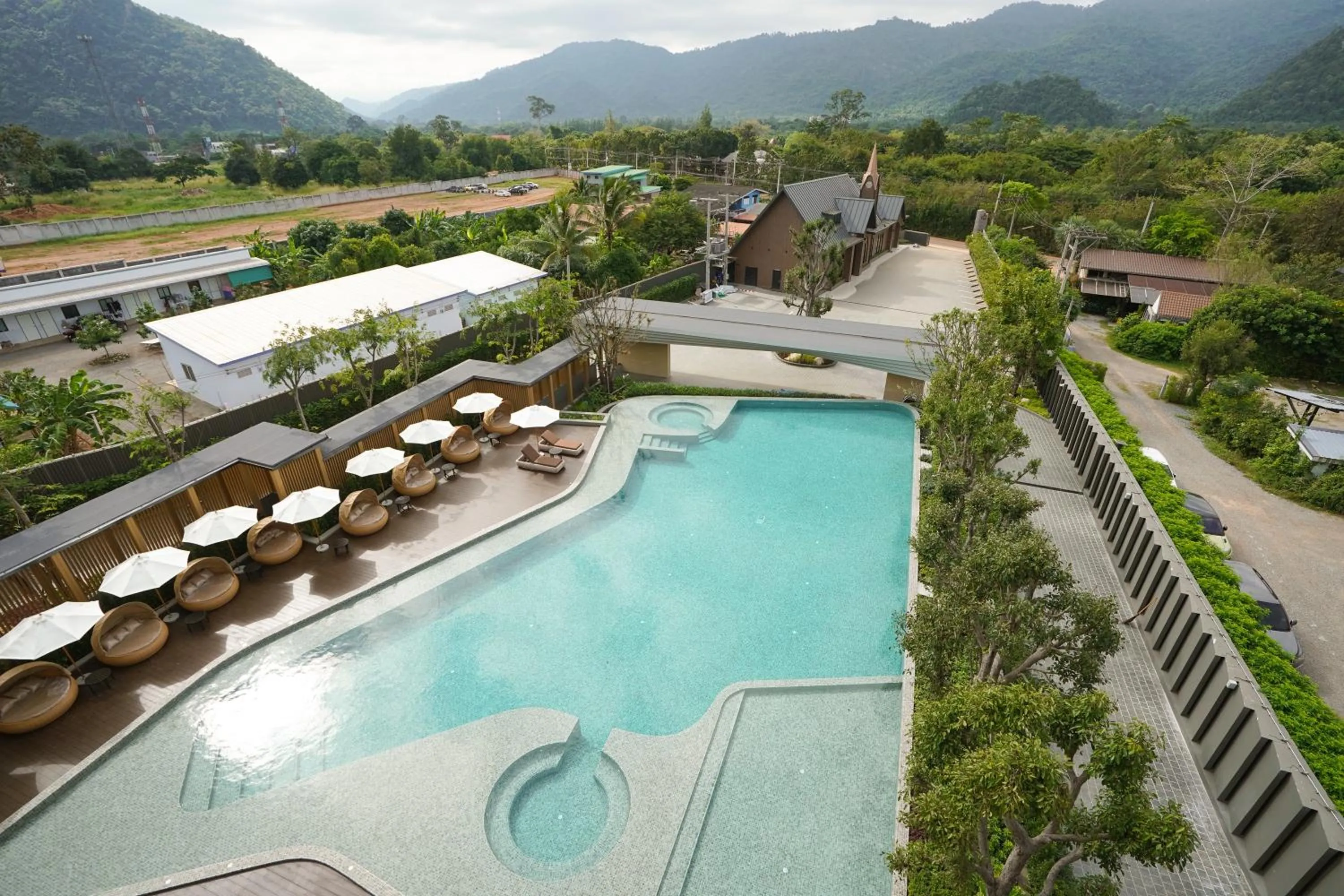 Swimming pool in Viewpoint Khaoyai Hotel