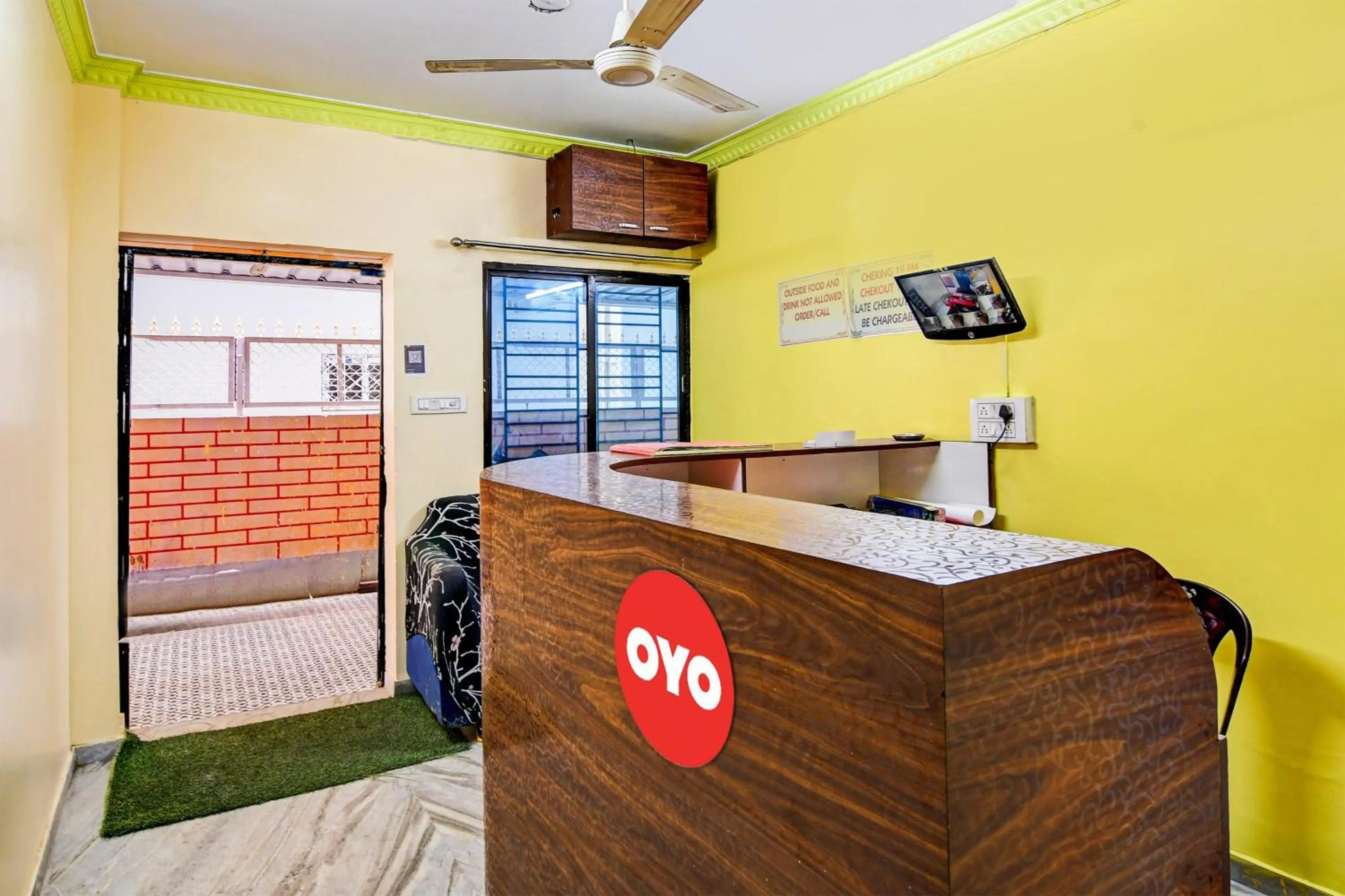 Lobby or reception in Hotel O Shree Near Akankha More