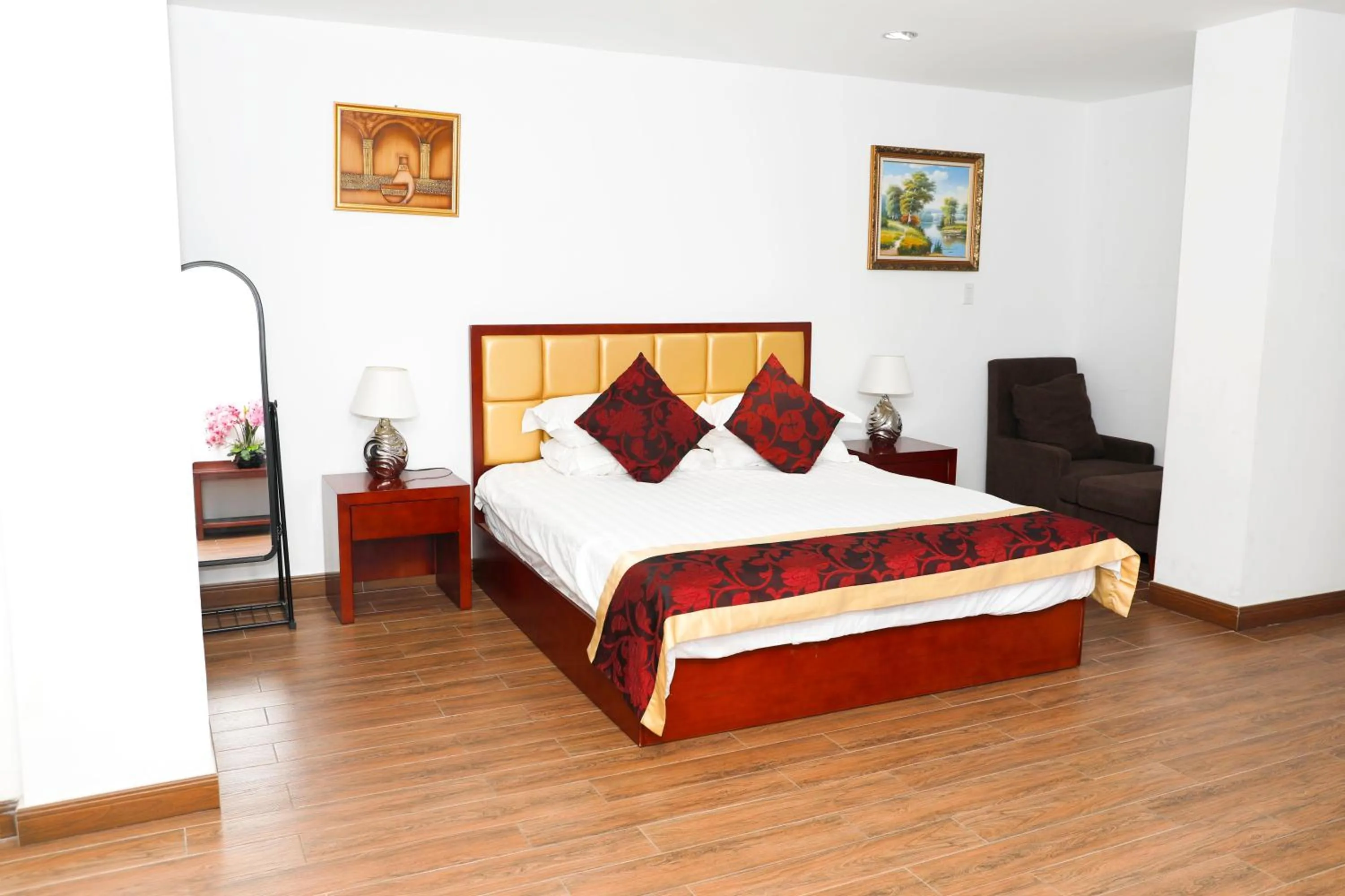 Kings Pavilion Suites Hotel