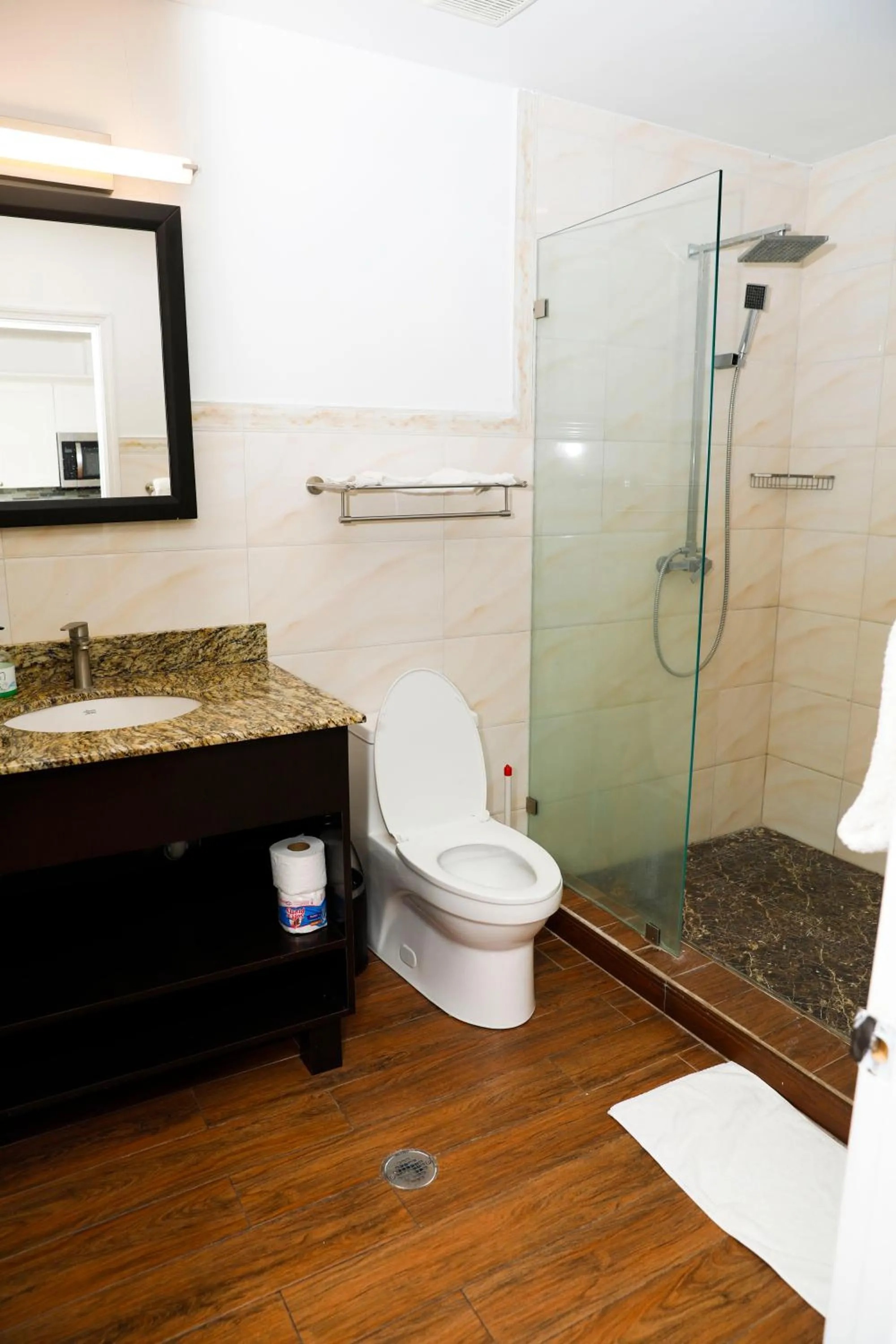 Kings Pavilion Suites Hotel